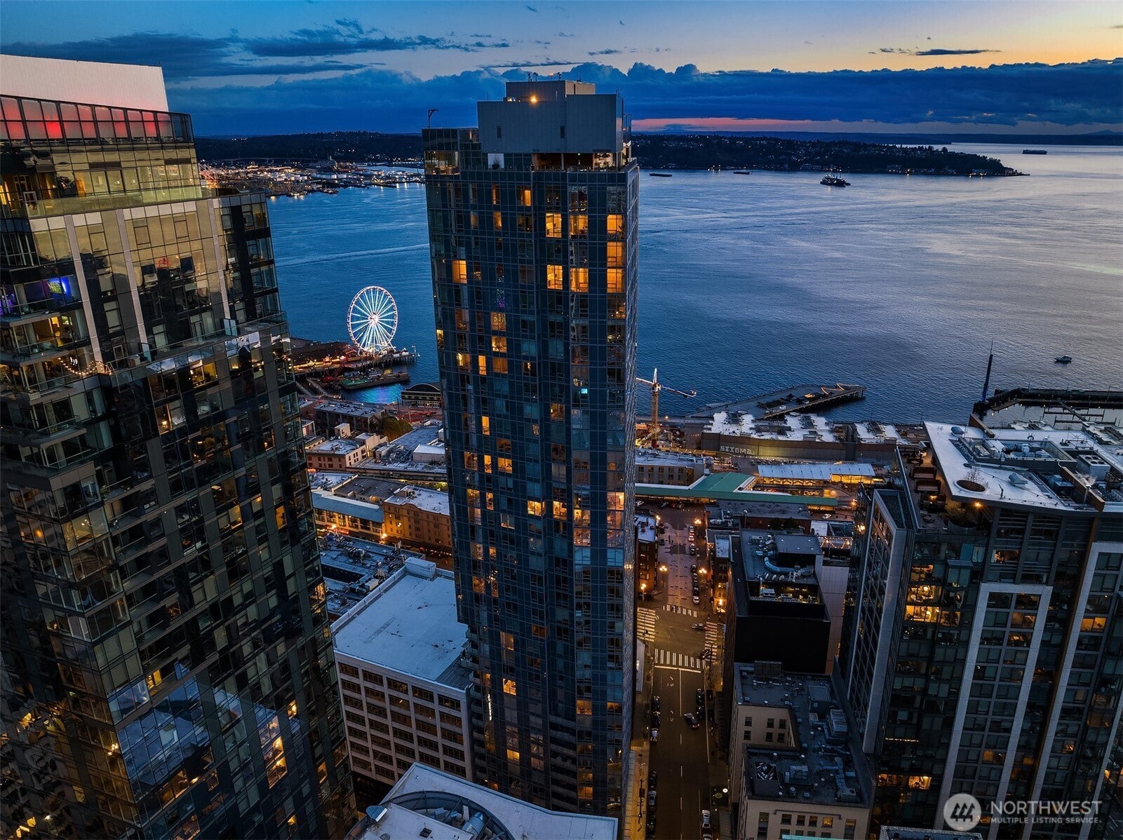 121 Stewart Street 3703 — photo