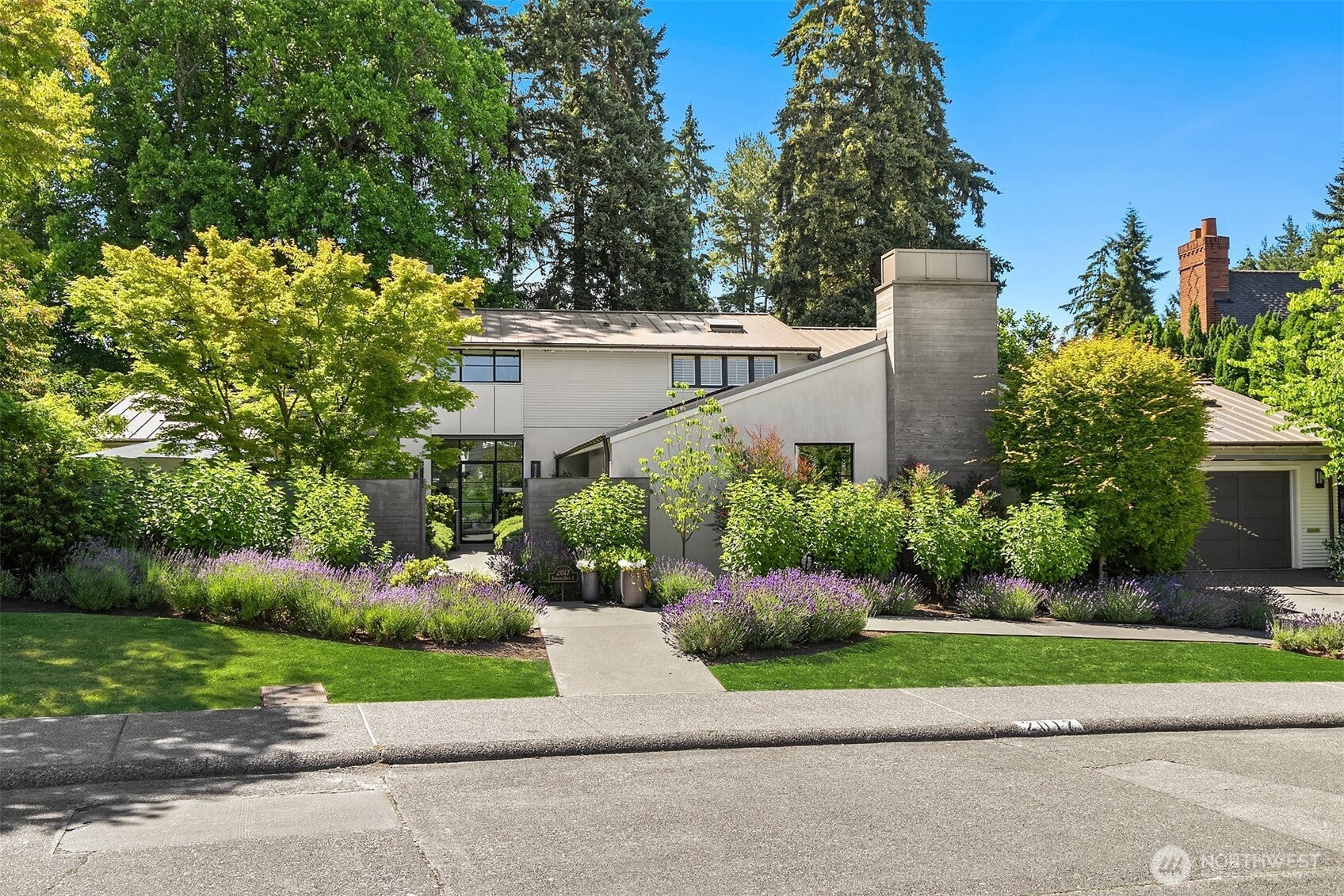 2017 Parkside Drive E — photo