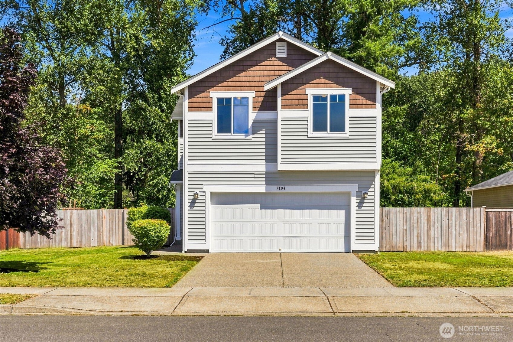 1404 Daffodil Avenue NE — photo