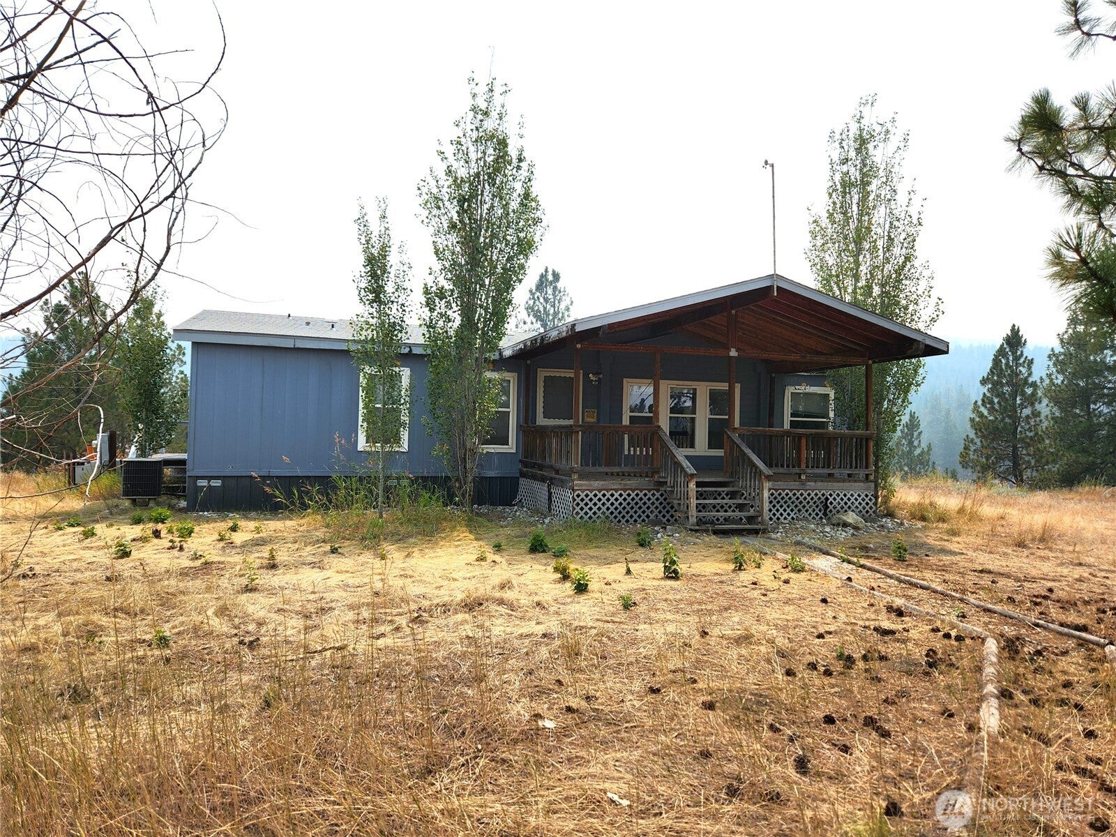36 Sourdough Road E — photo