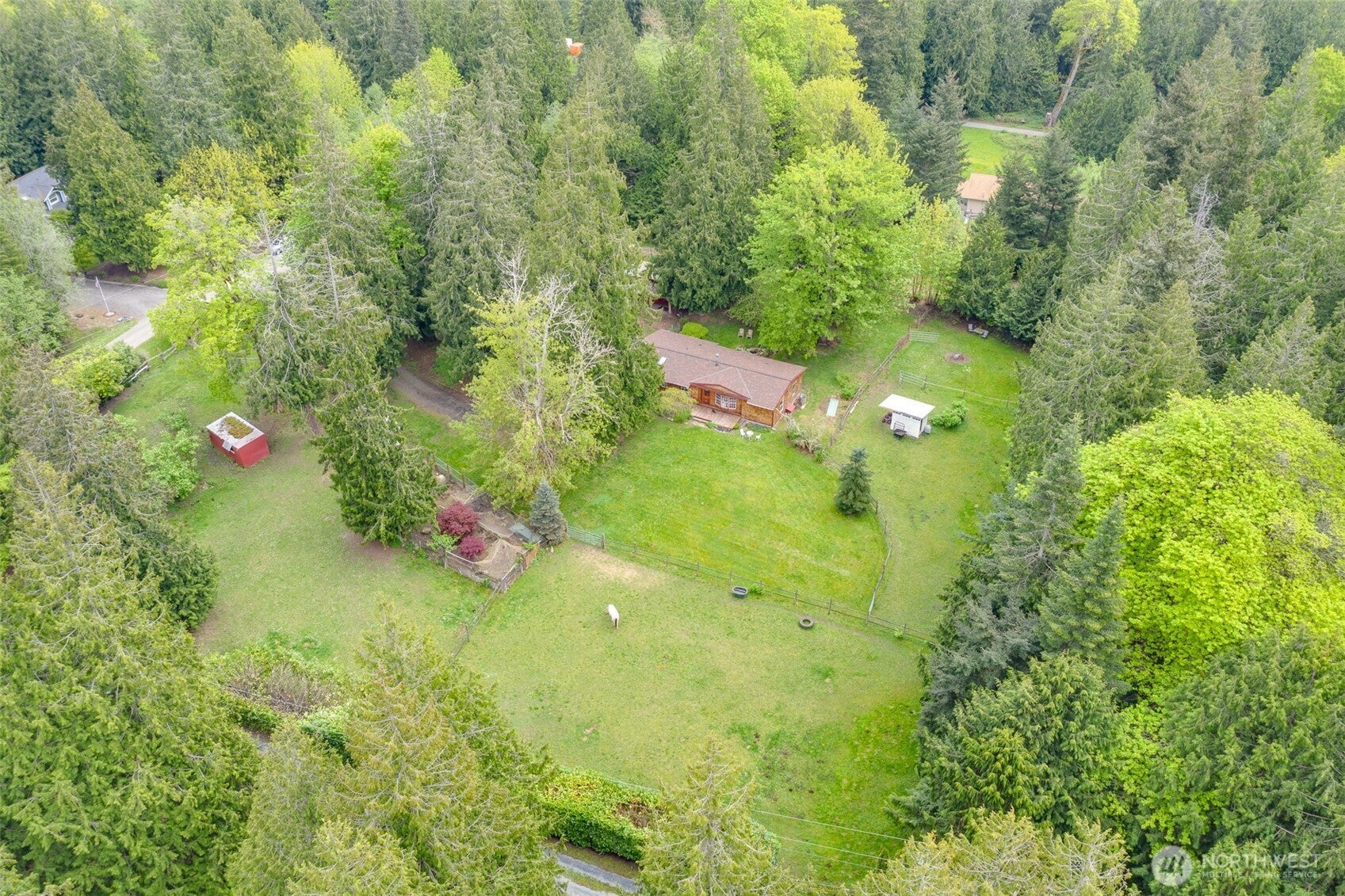 472 Iris Lane — photo