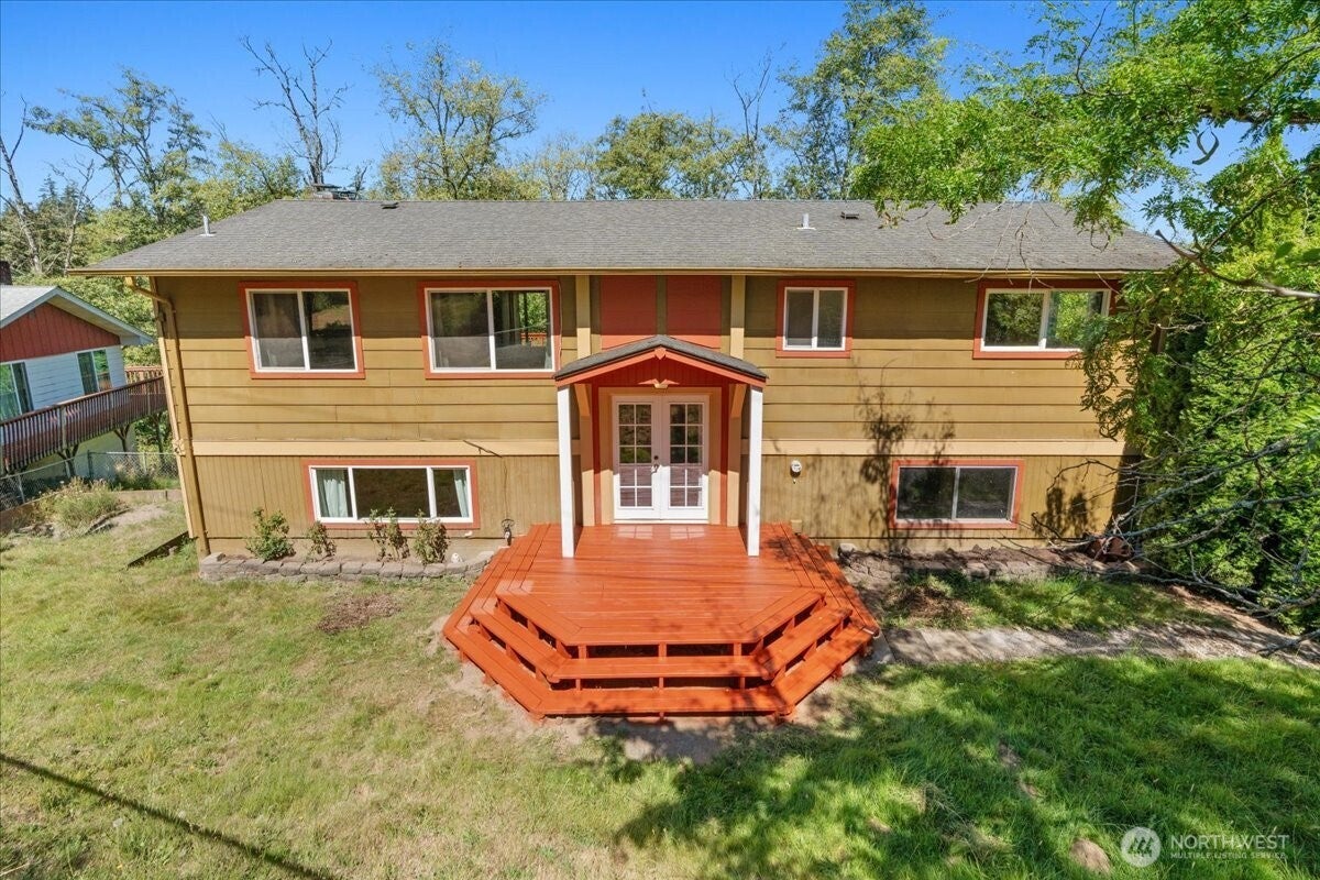 102 Green Hill Drive — photo
