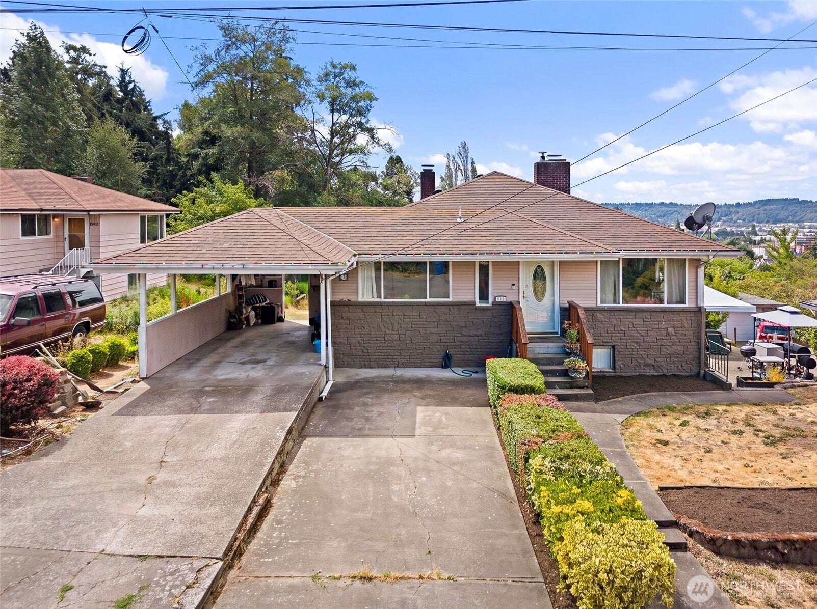 1735 S Pearl Street — photo