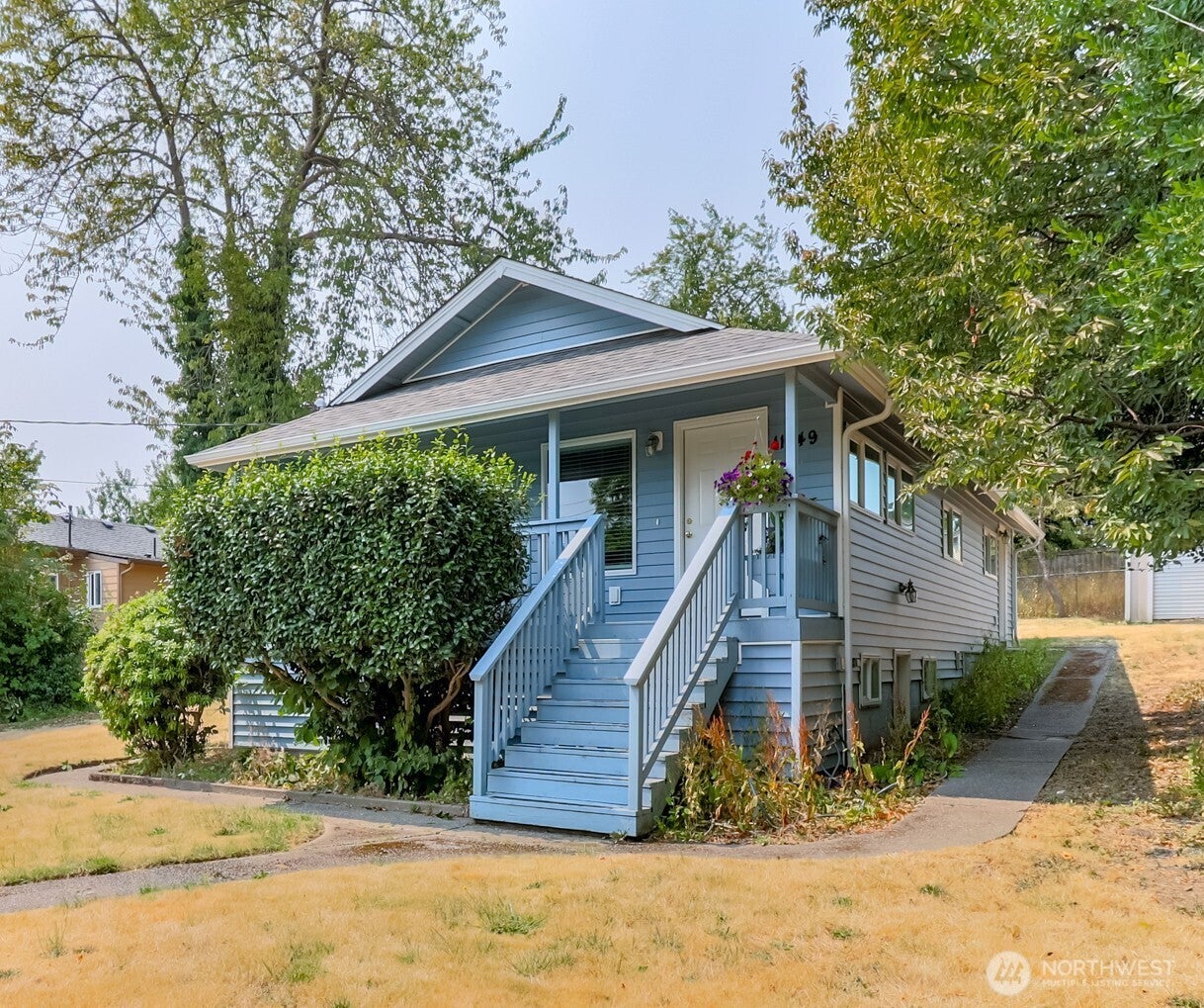 11049 18th Avenue SW — photo