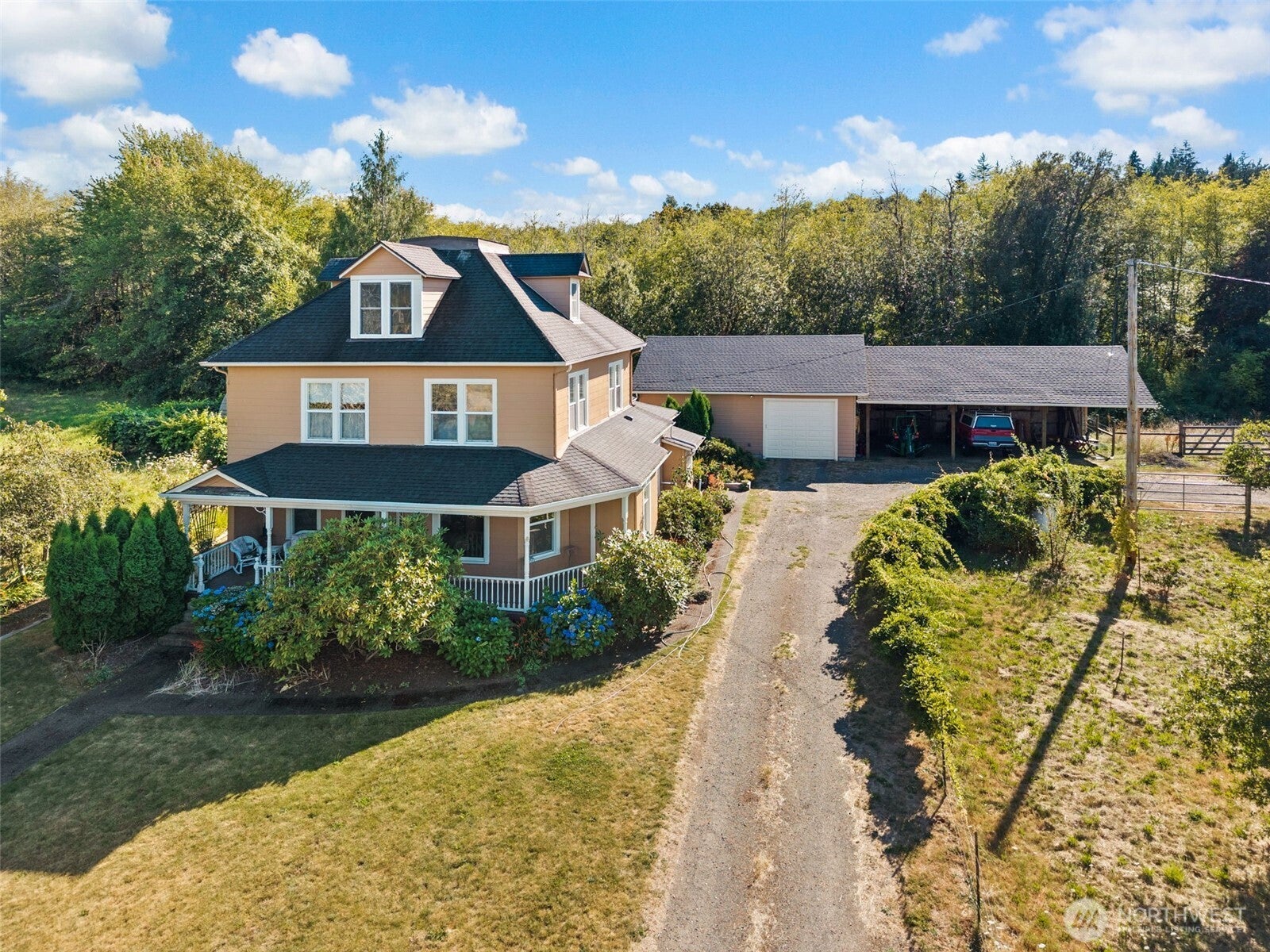 400 South Bank Road — photo
