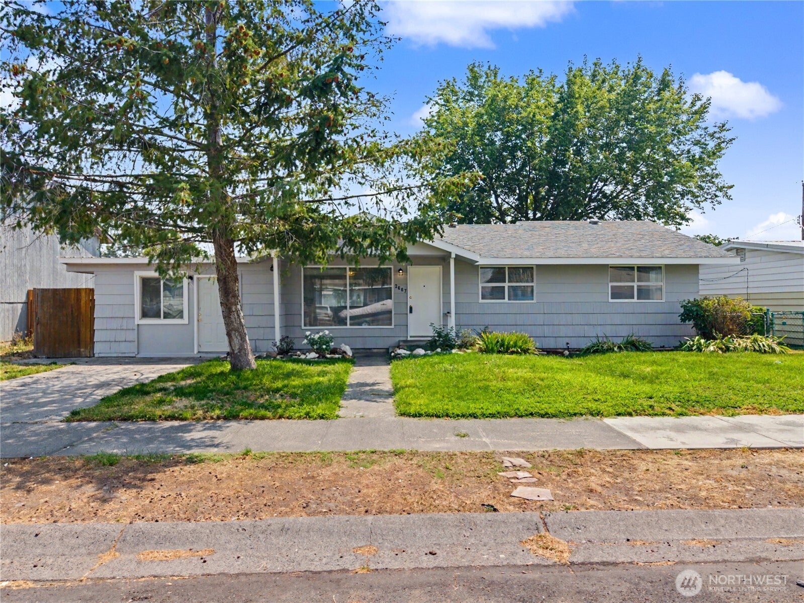 2607 W Texas Street — photo