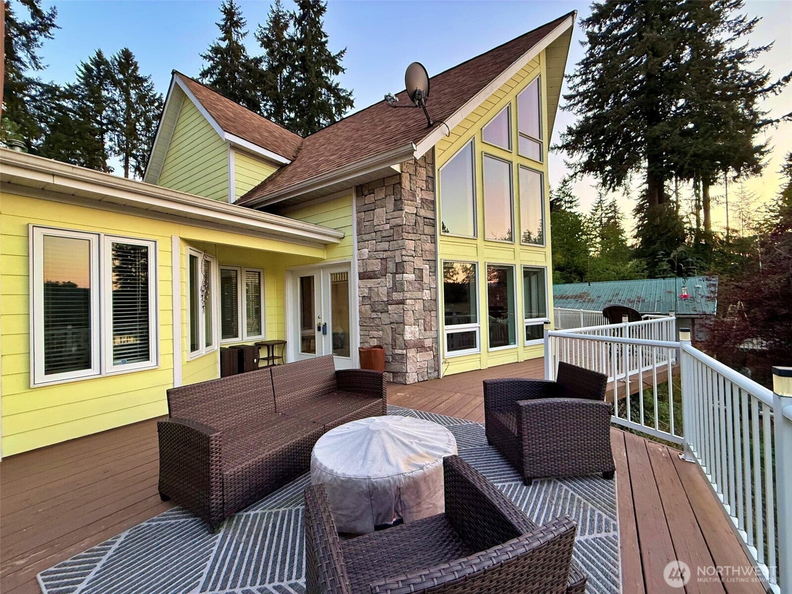 103 Lakeside Drive — photo