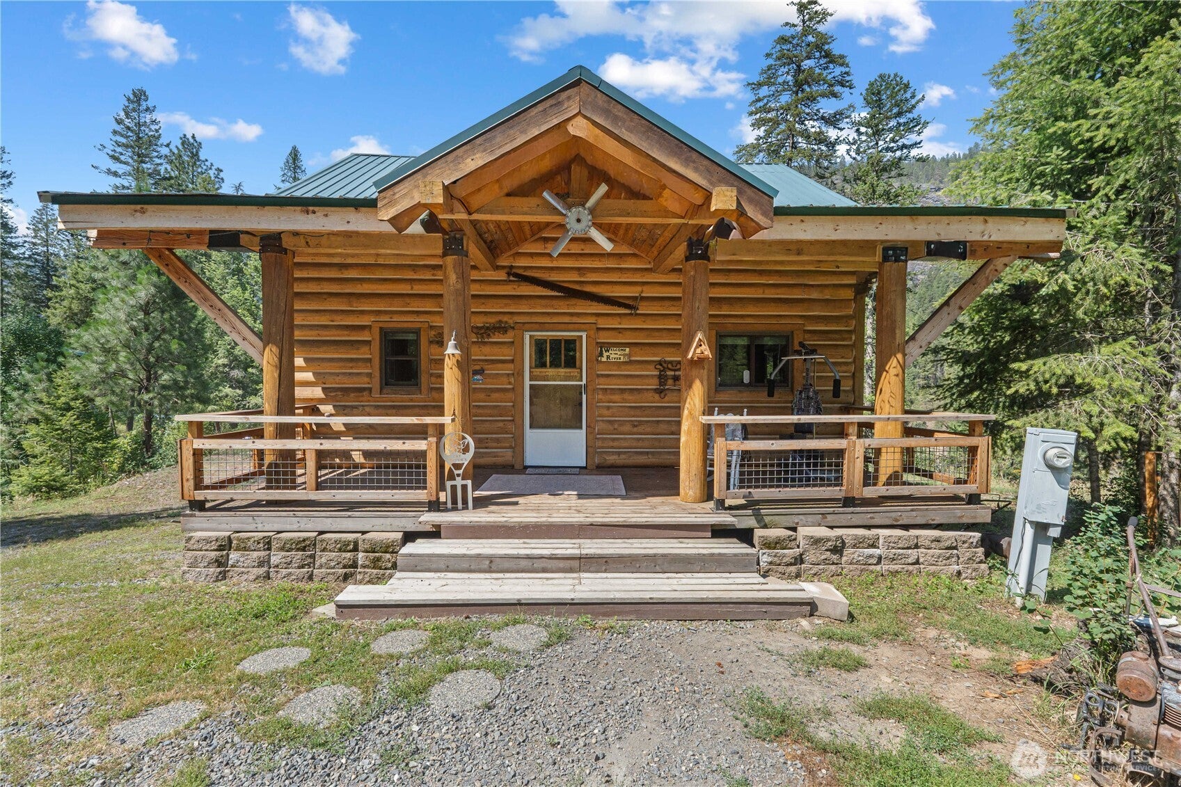 3733 Sand Creek Road — photo