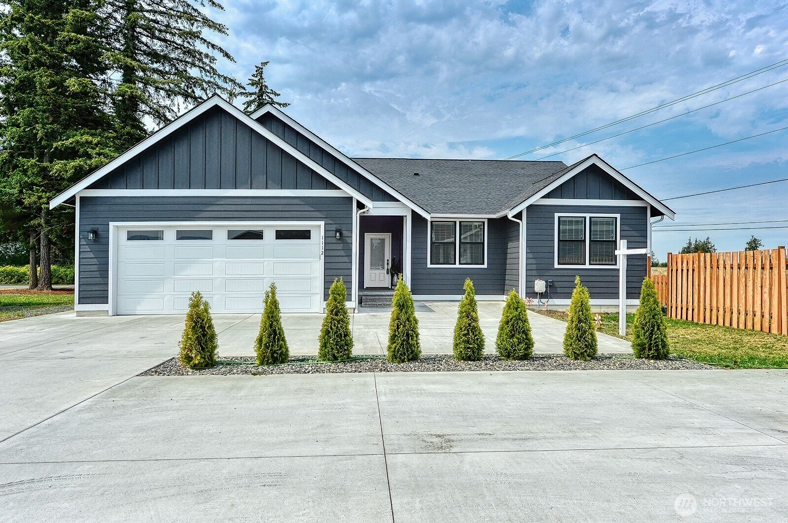 1112 Falcon Court — photo