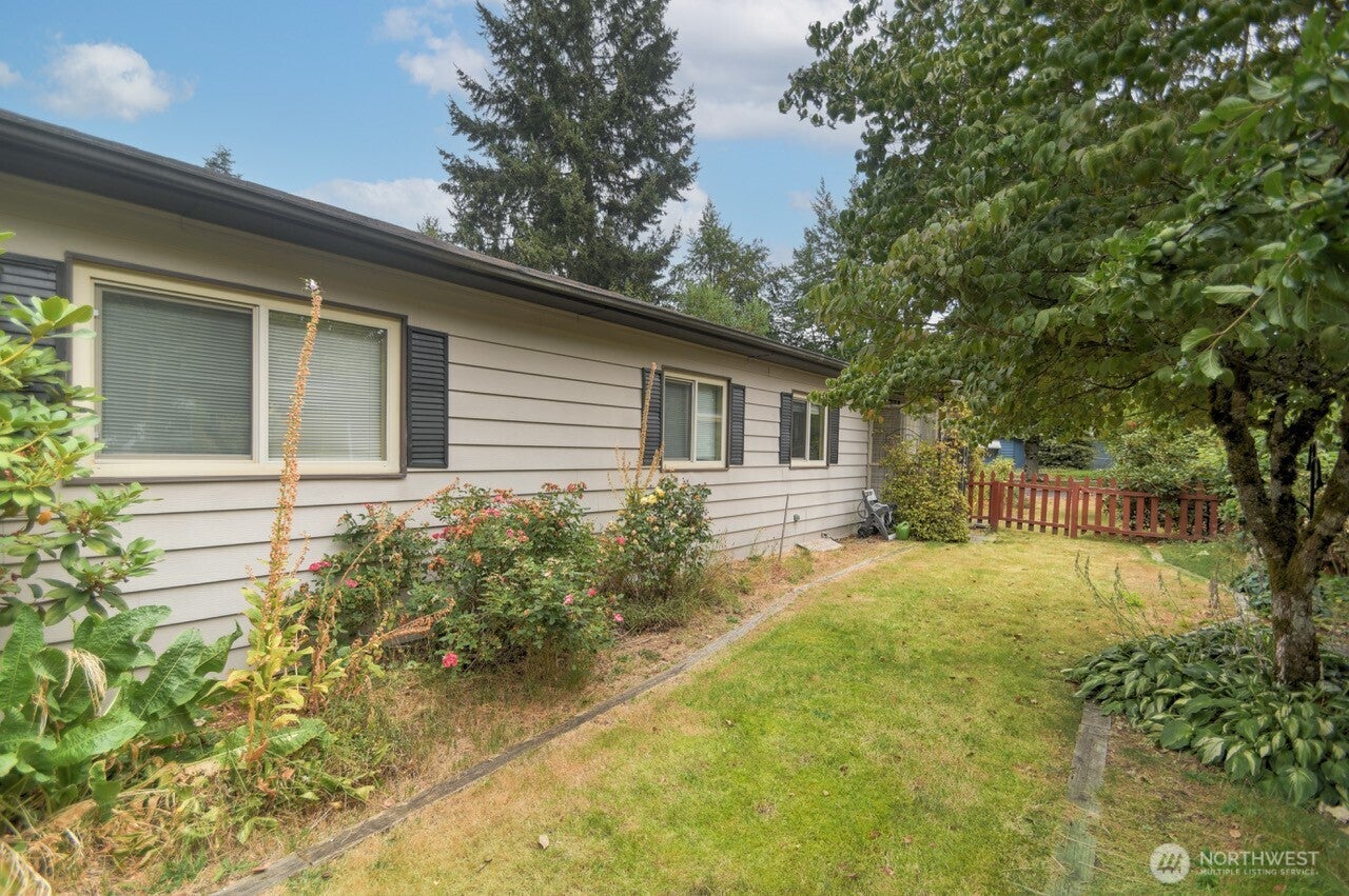 5530 Asotin Lane SE — photo