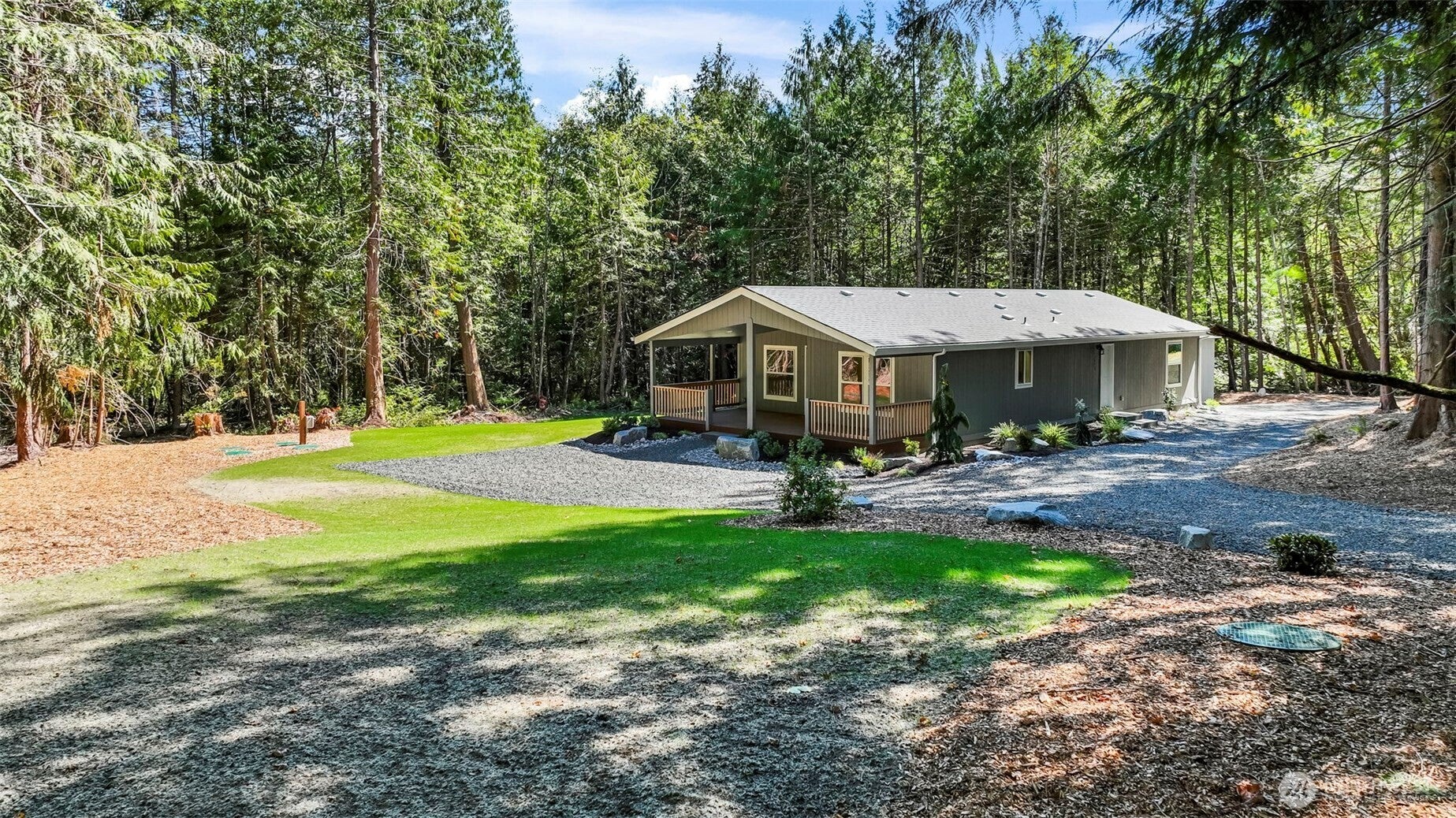 3975 Salmonberry Road SE — photo