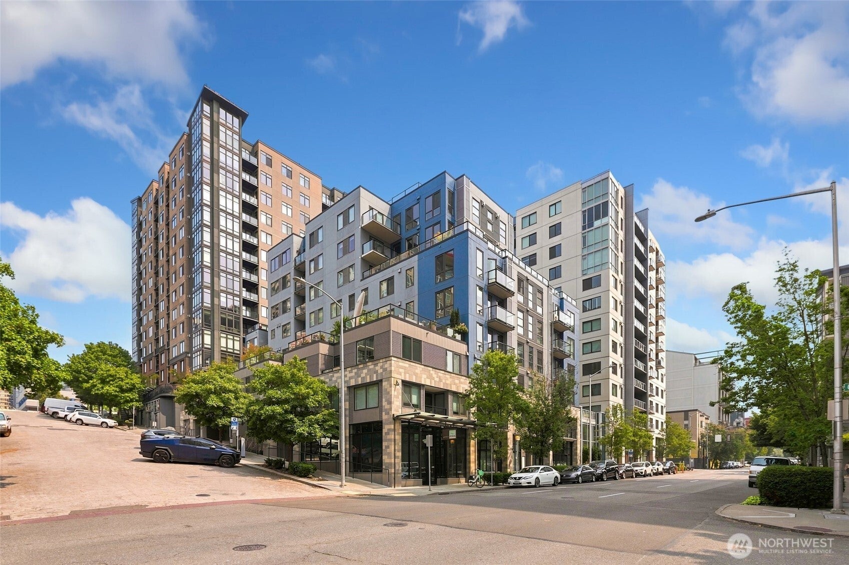 81 Clay Street 430 — photo