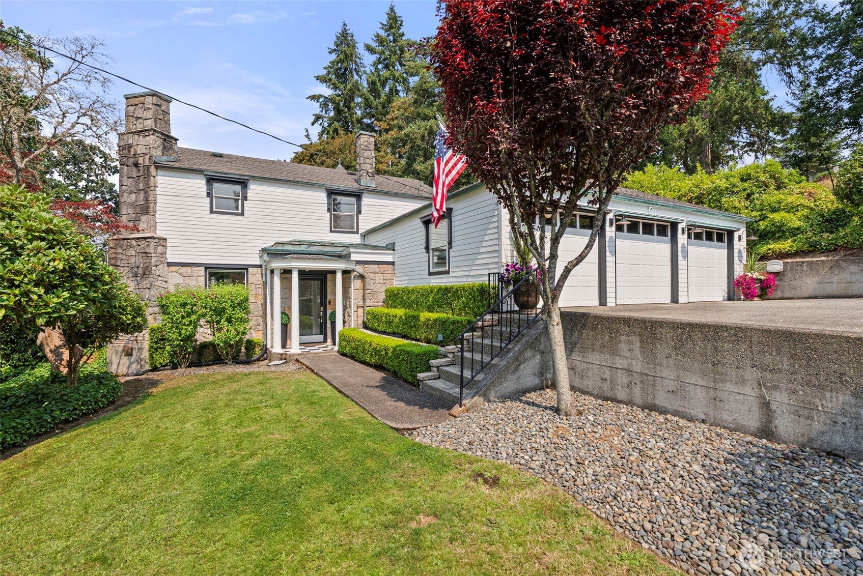 177 NE Fair Oaks Terrace — photo