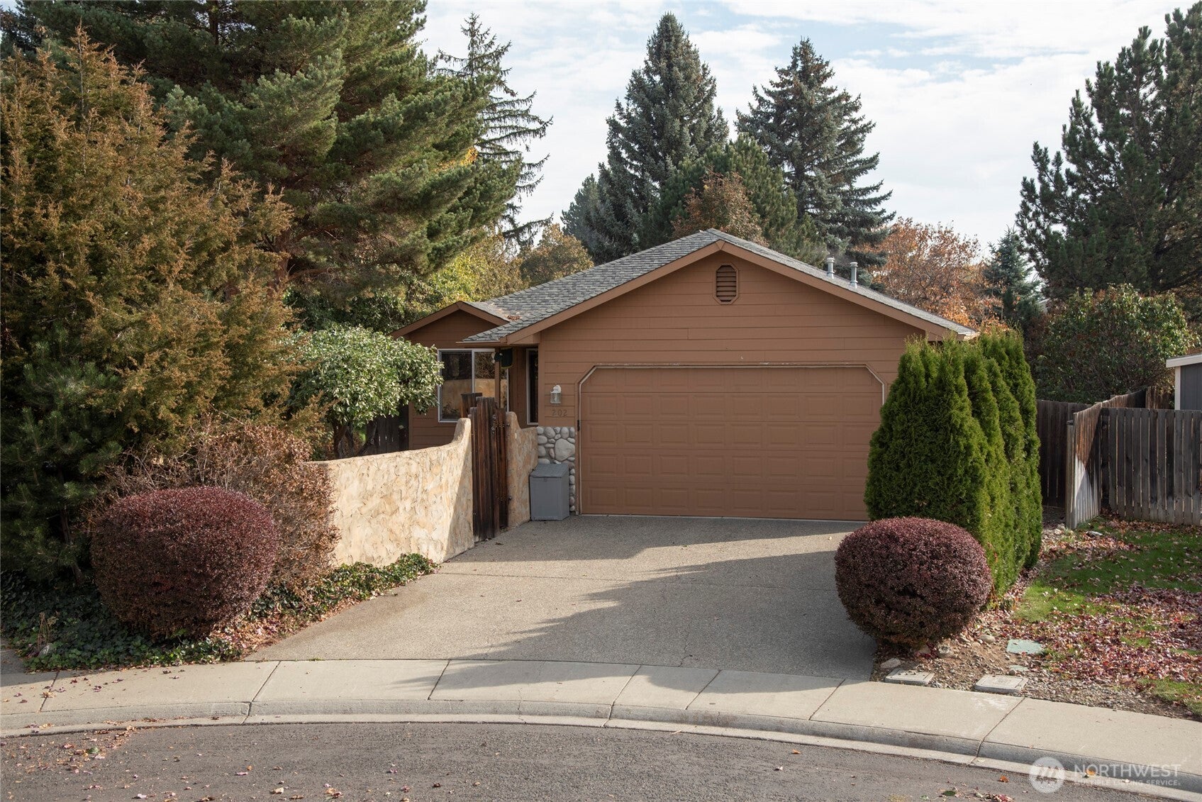 202 W Mount Baker Court — photo