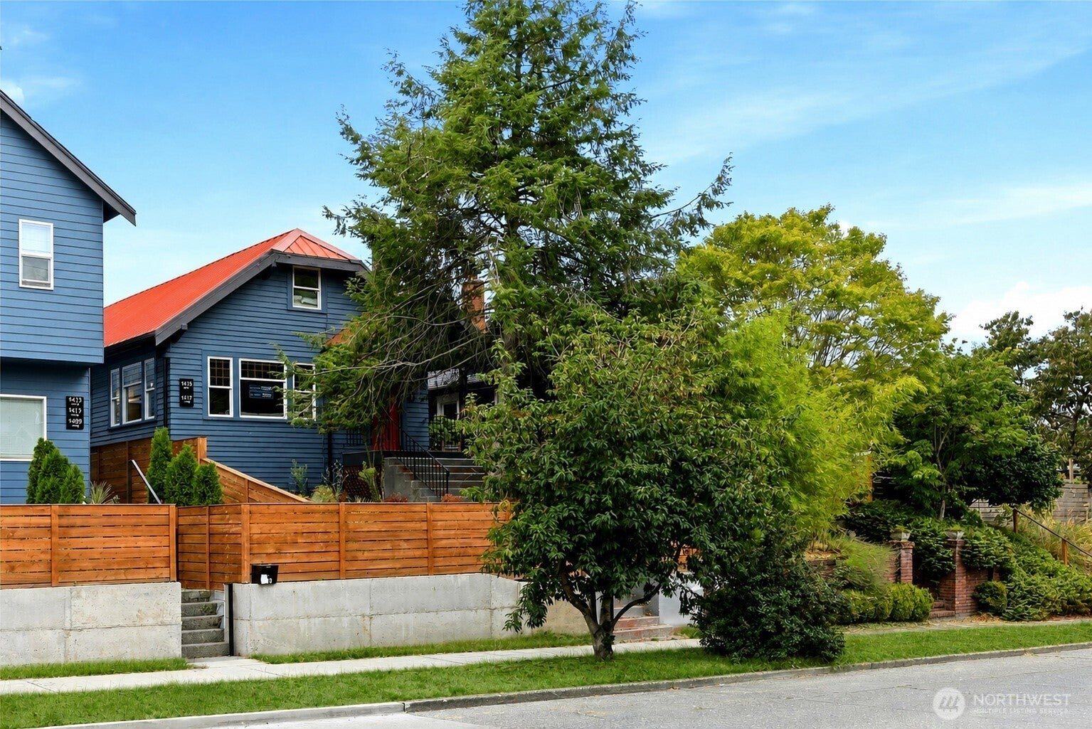 1417 Martin Luther King Jr Way — photo