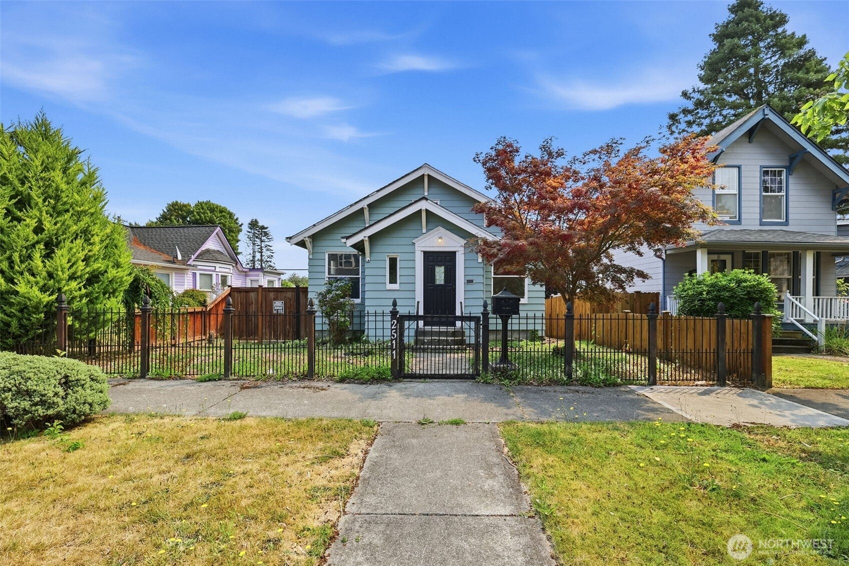 2511 Maple Street — photo