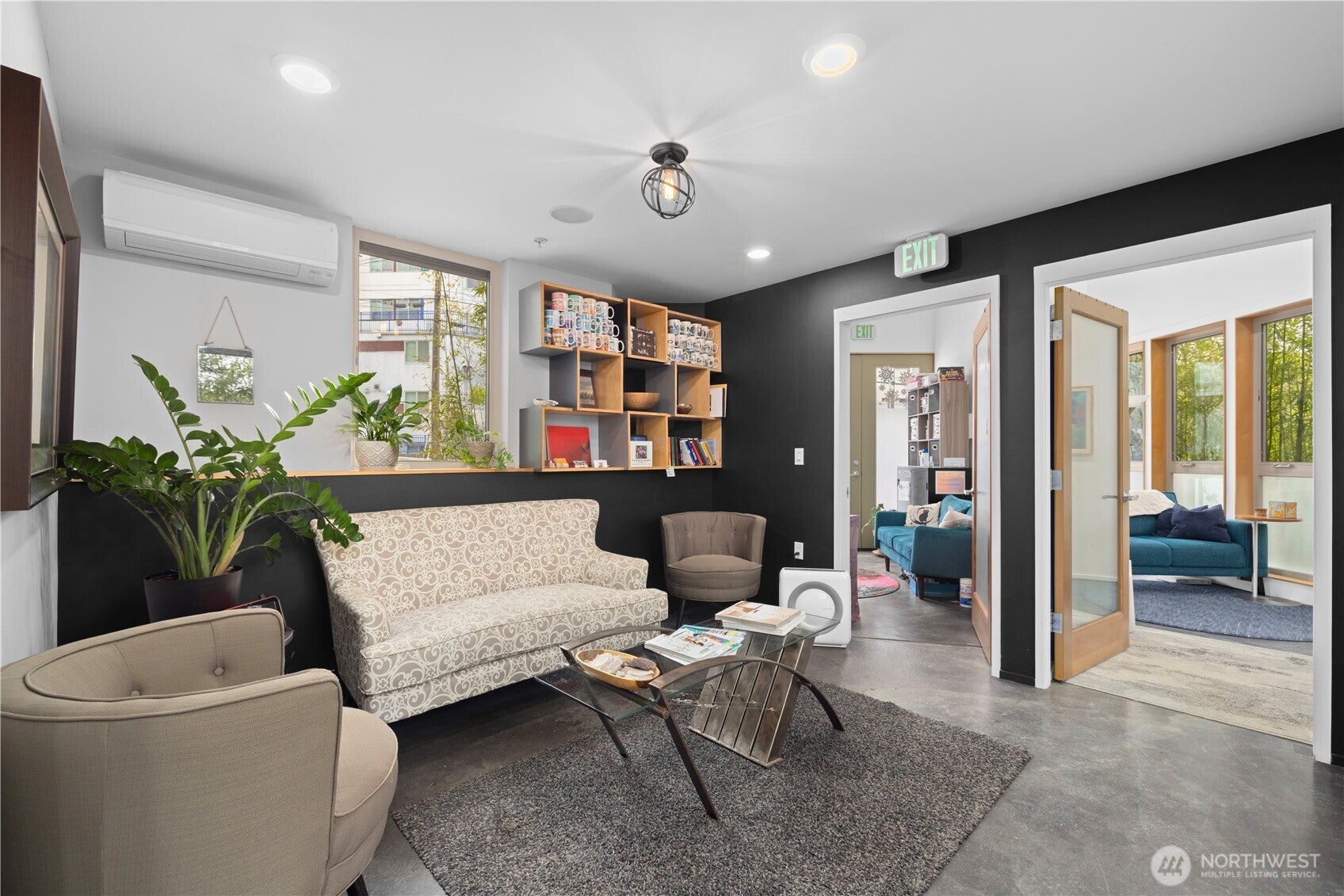2331 E Madison Street — photo