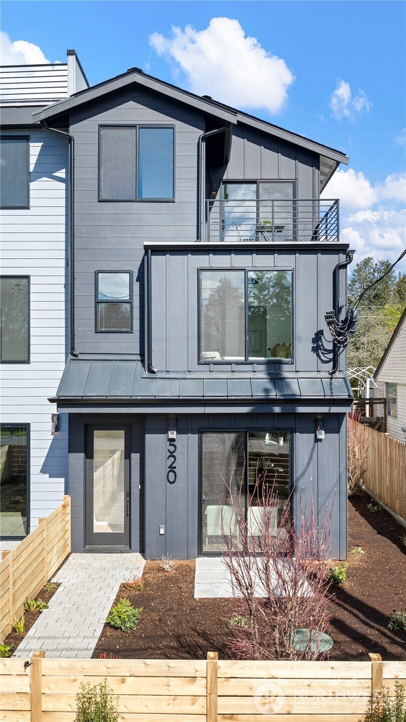 520 N 102nd Street — photo