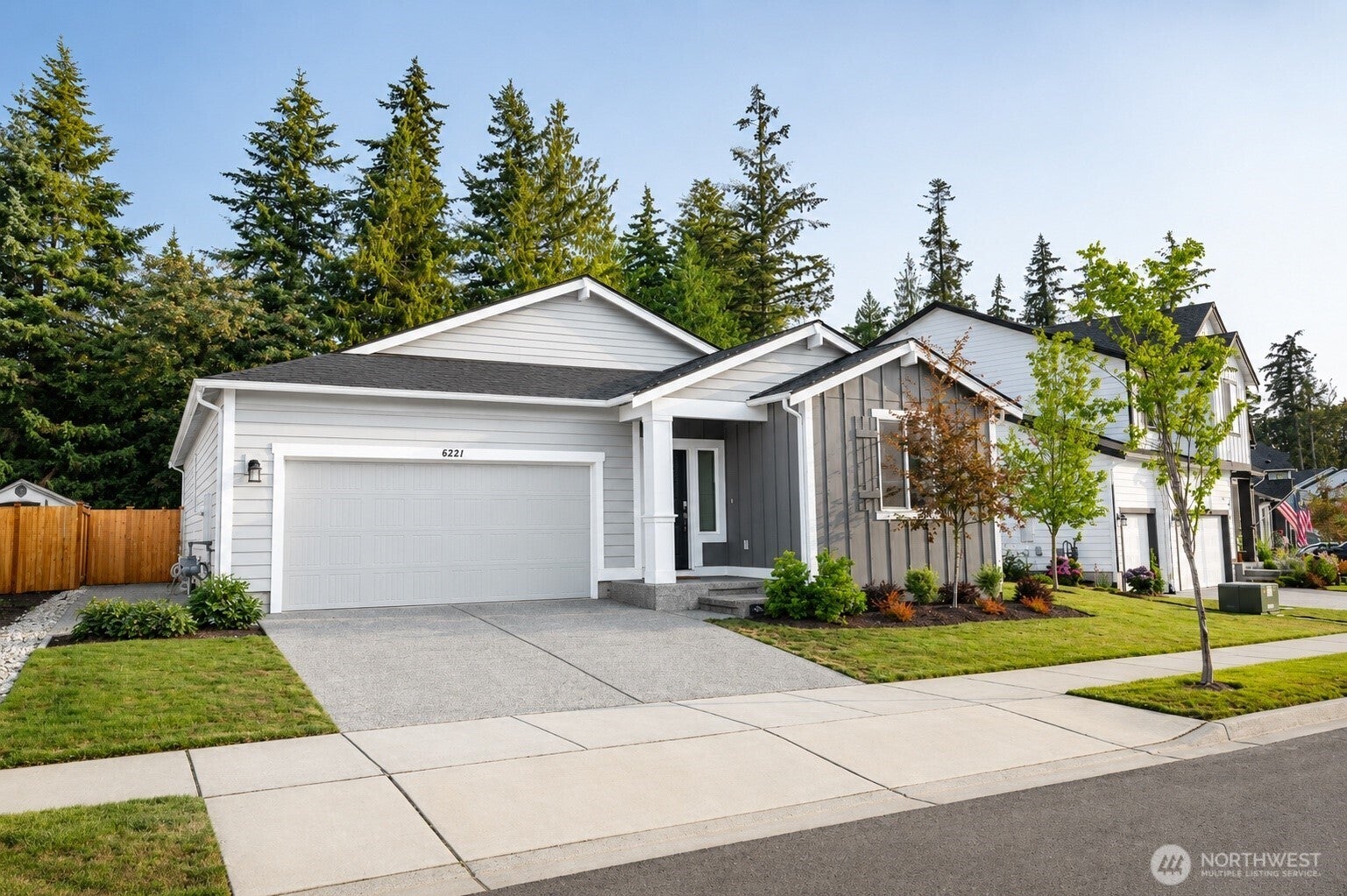 8221 285th Place NW — photo