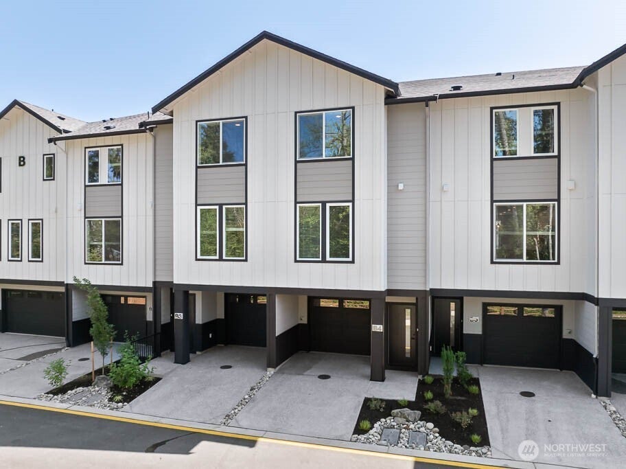 16202 Manor Way D5 — photo