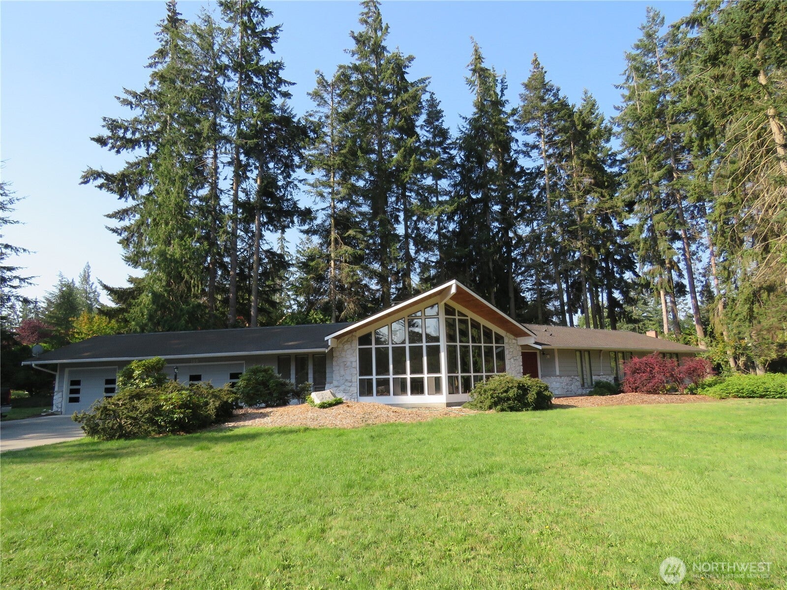100 Sunland Drive — photo