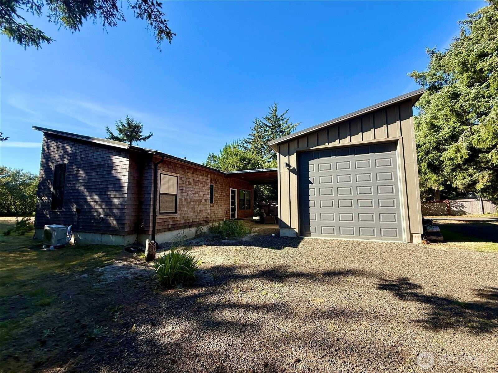 813 Salmonbery Beach — photo