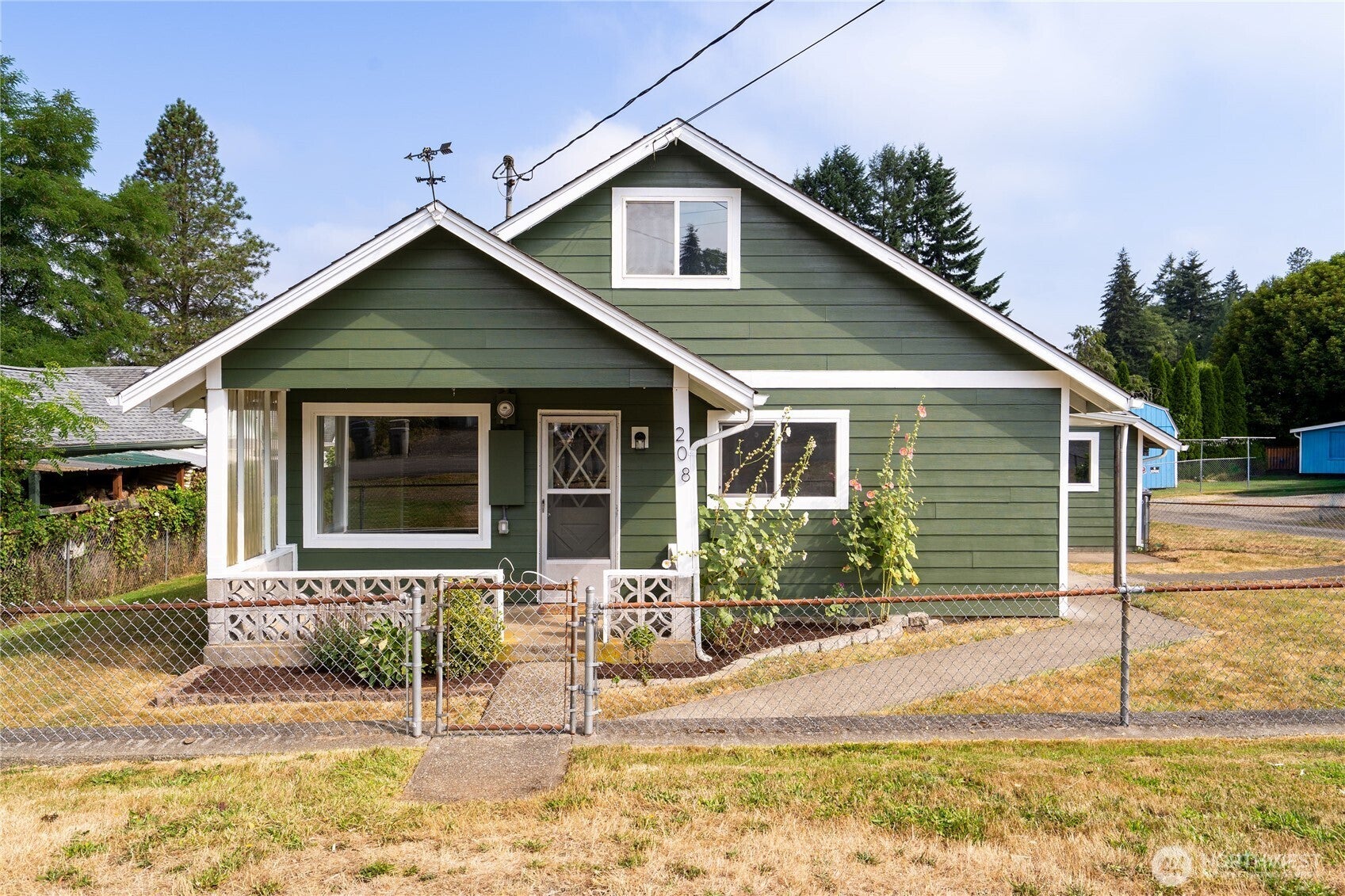 208 E Pine Street — photo