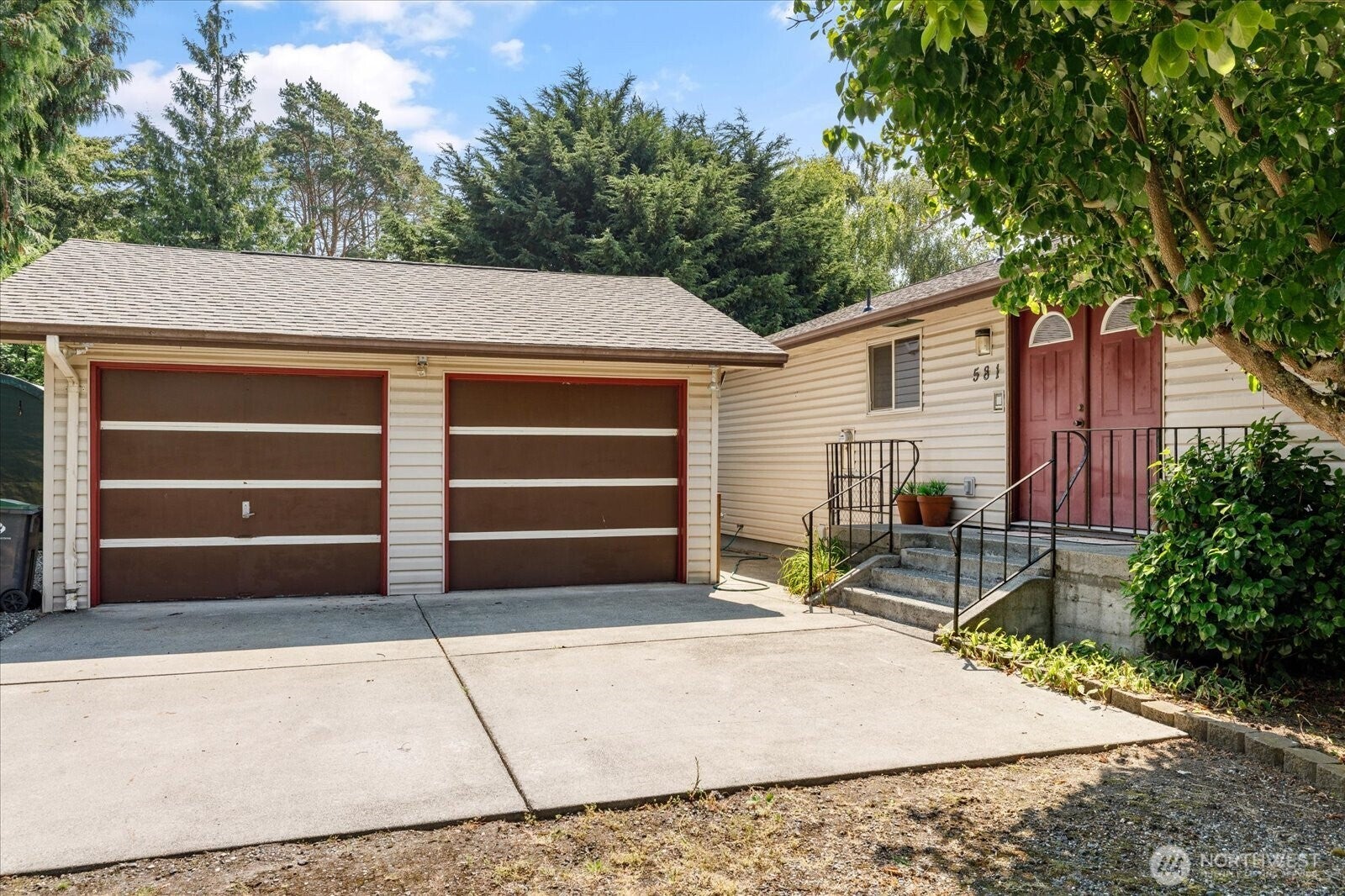 581 Olympic View Drive — photo