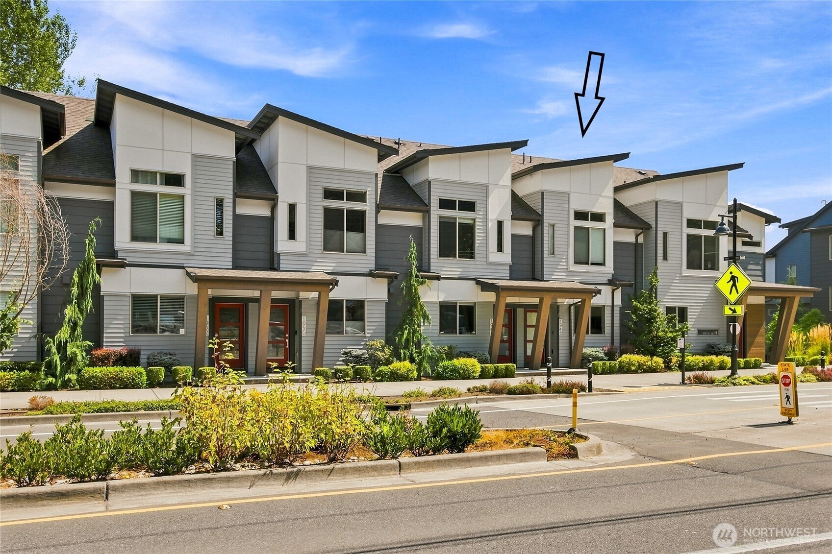 1946 Newport Way NW 16 — photo