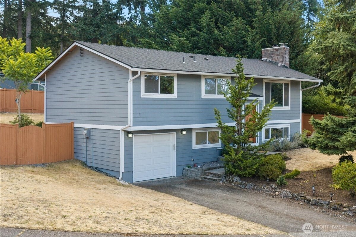 9210 166th Place NE — photo