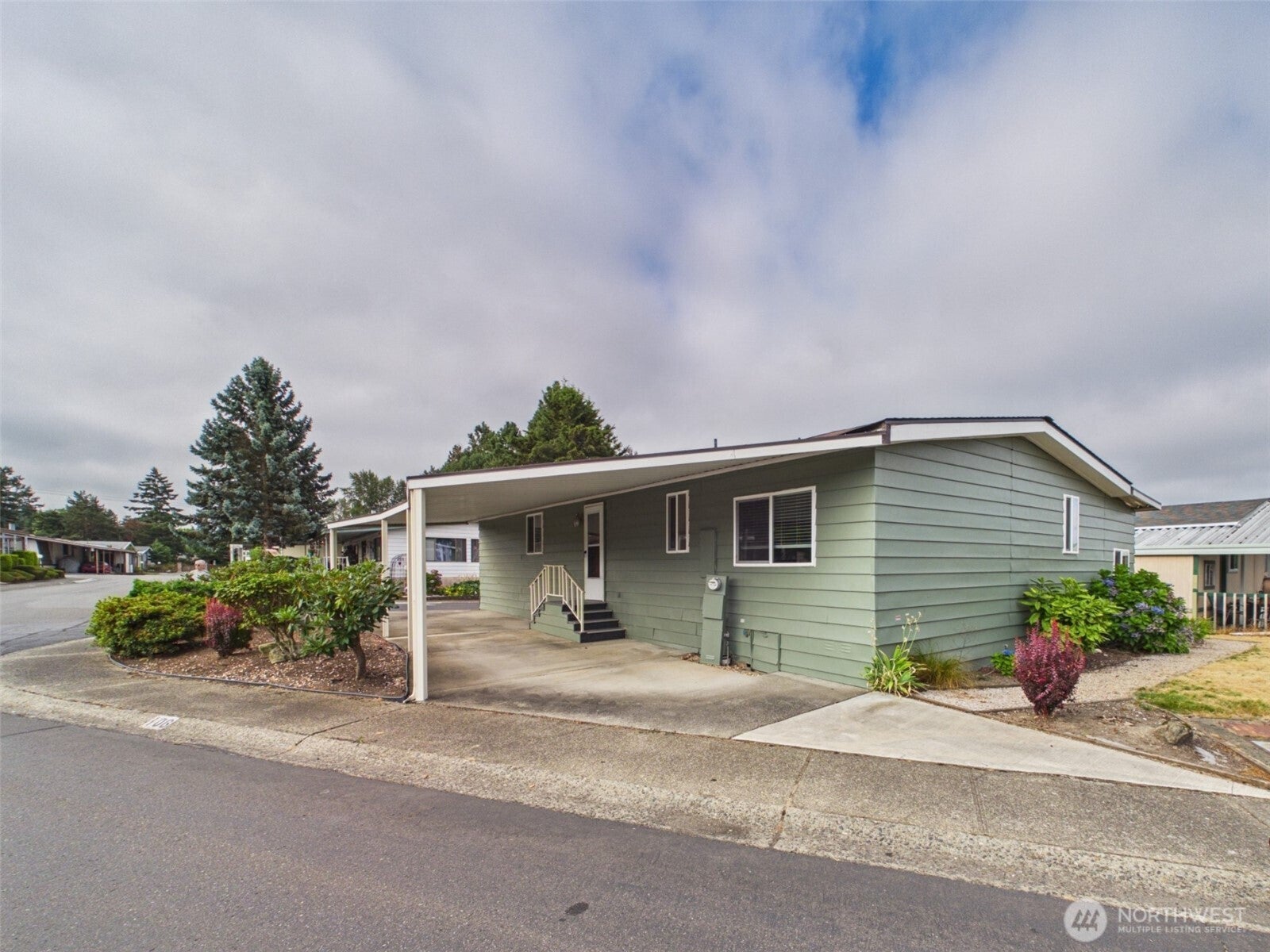11436 SE 208th Street 106 — photo