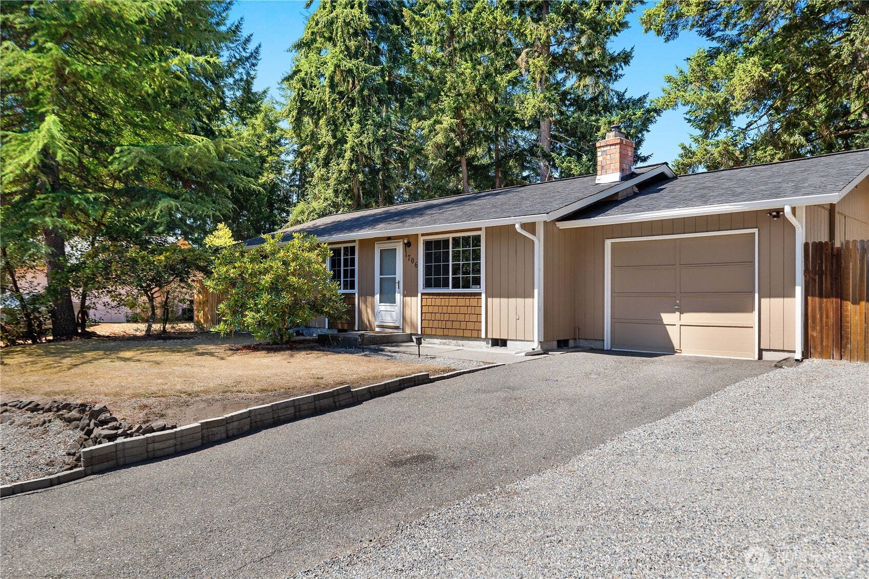 1706 Foxfire Drive SE — photo