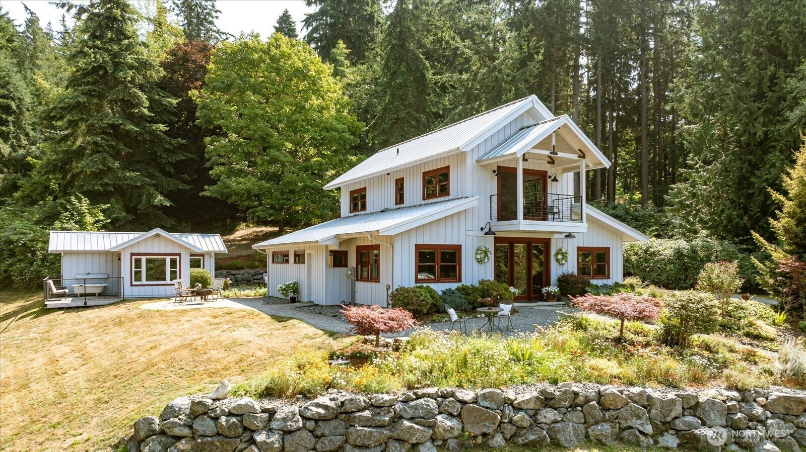 8015 Cultus Bay Road — photo