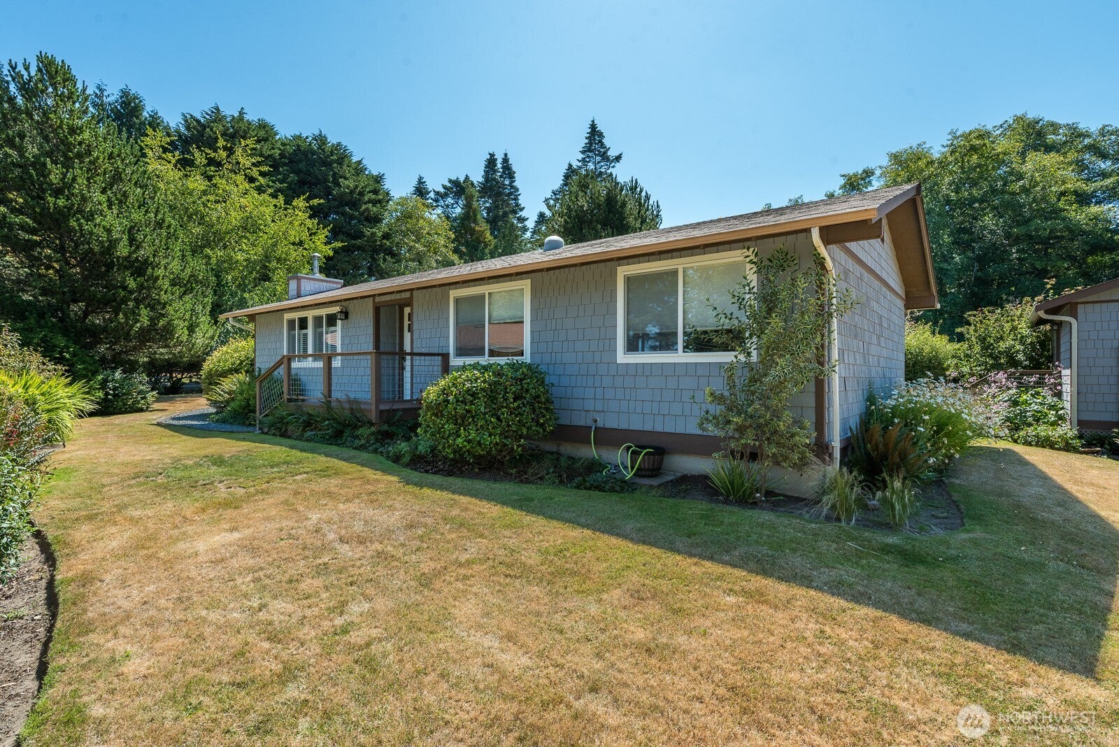 1607 NE Parker Road — photo