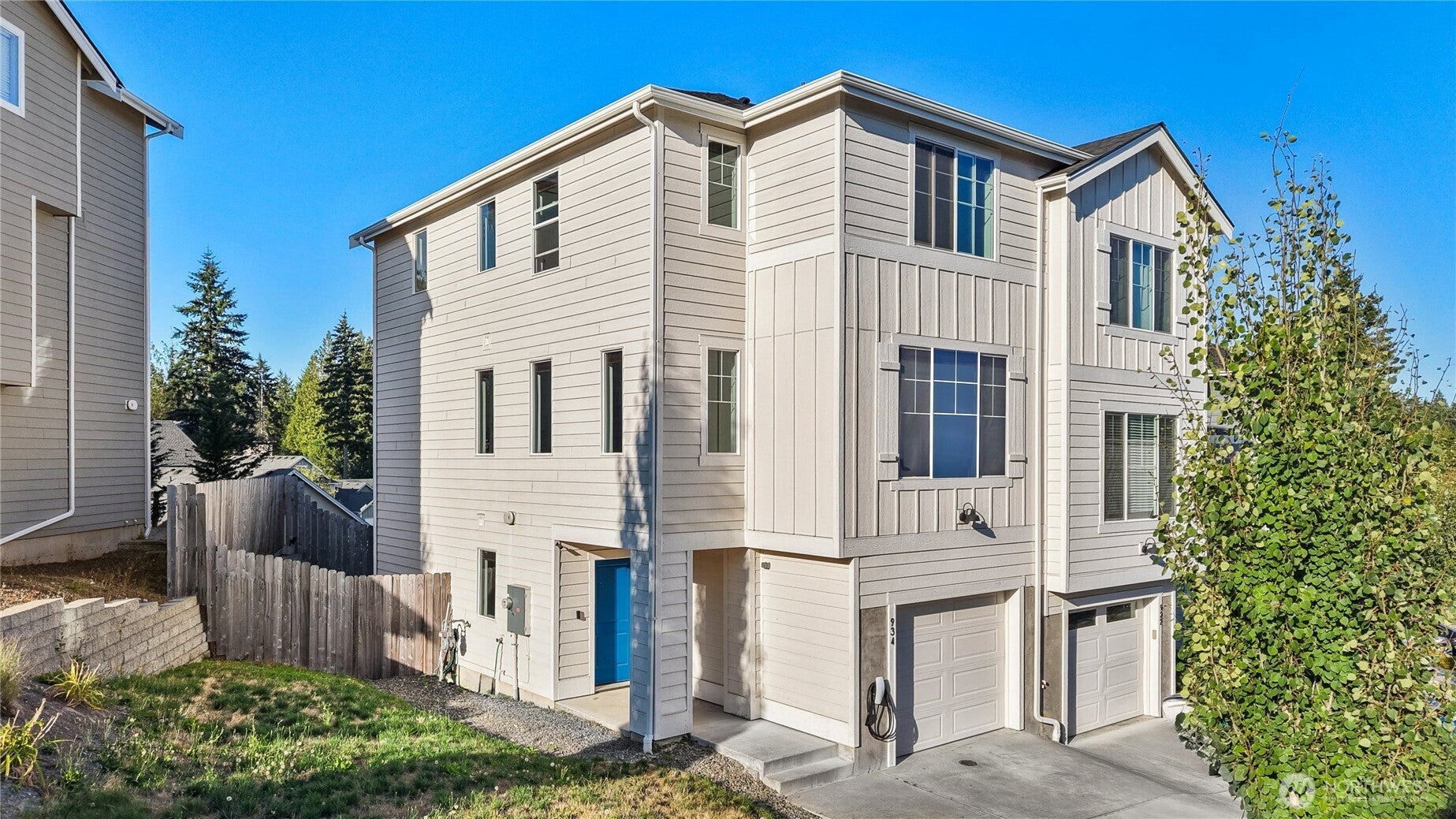 934 NW Highgarden Drive — photo