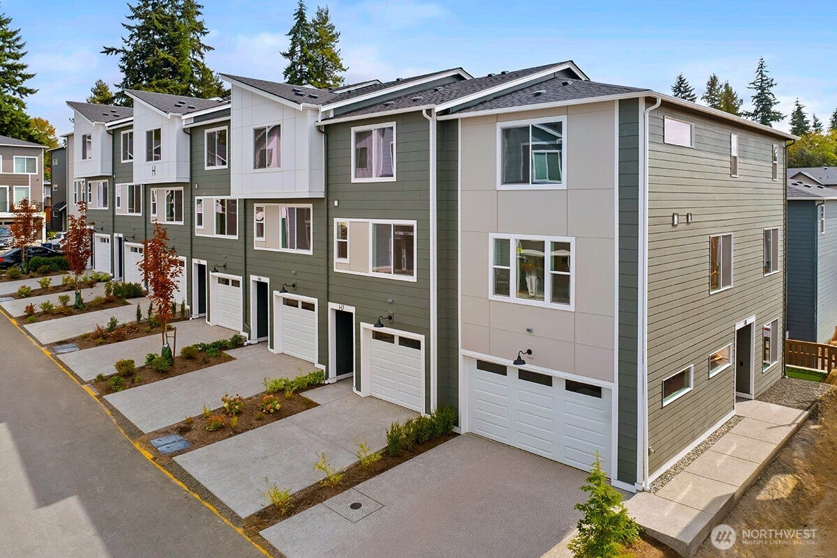 16823 Alder Way M8 — photo