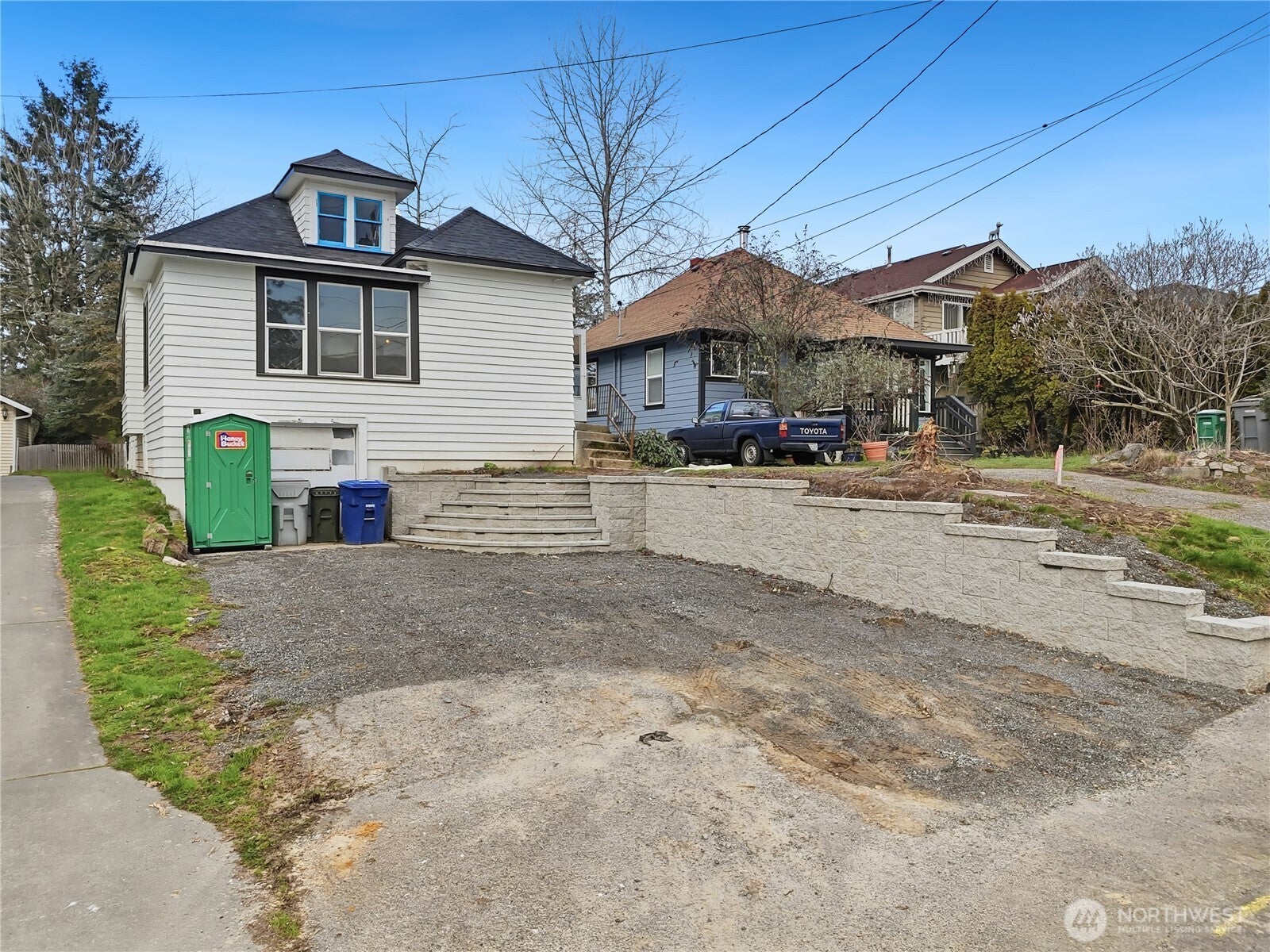 285 Earlington Avenue SW — photo