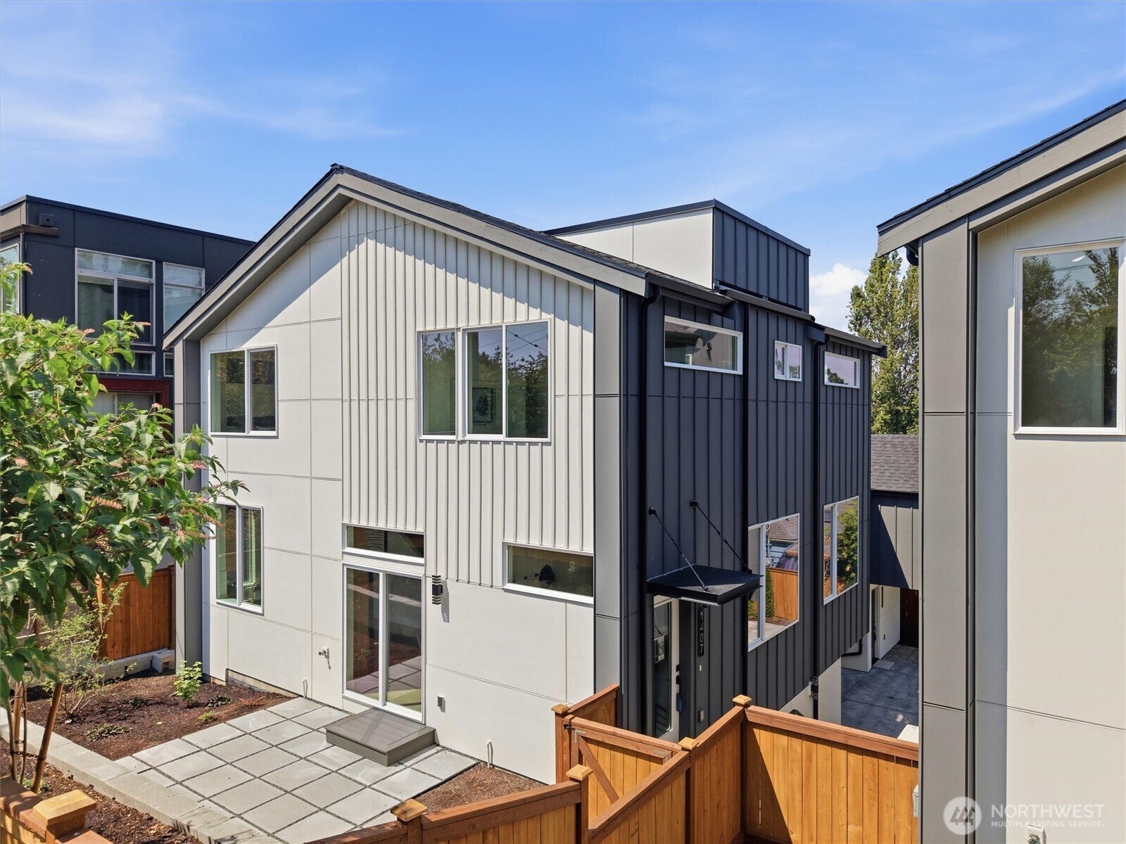 1407 29th Avenue — photo