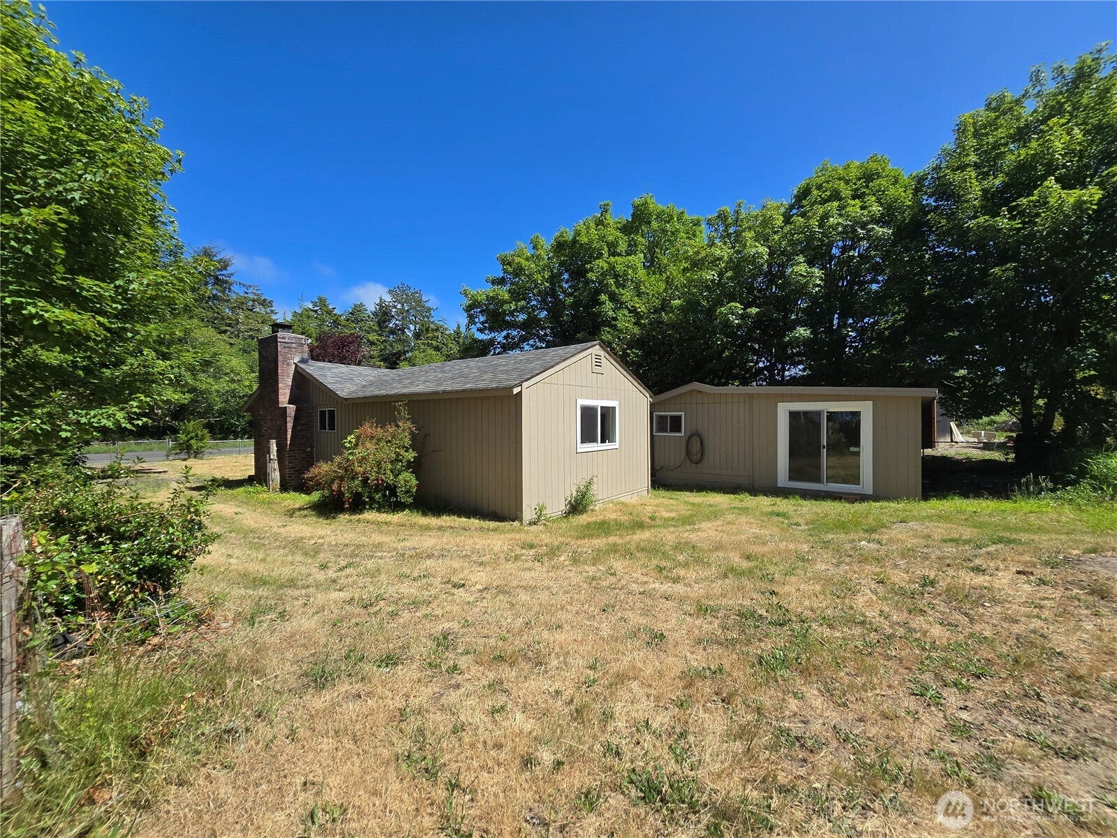 2225 State Route 105 — photo