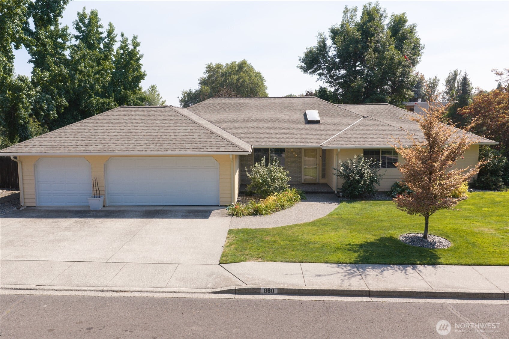 860 Fern Court — photo