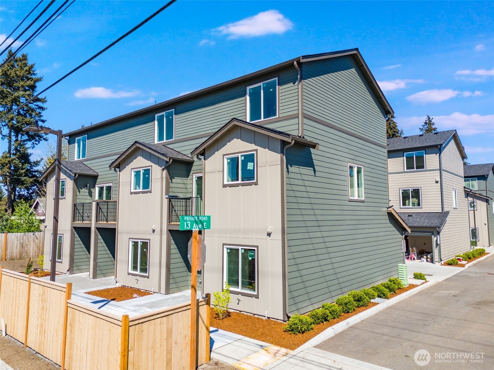 17520 13th Avenue E B — photo