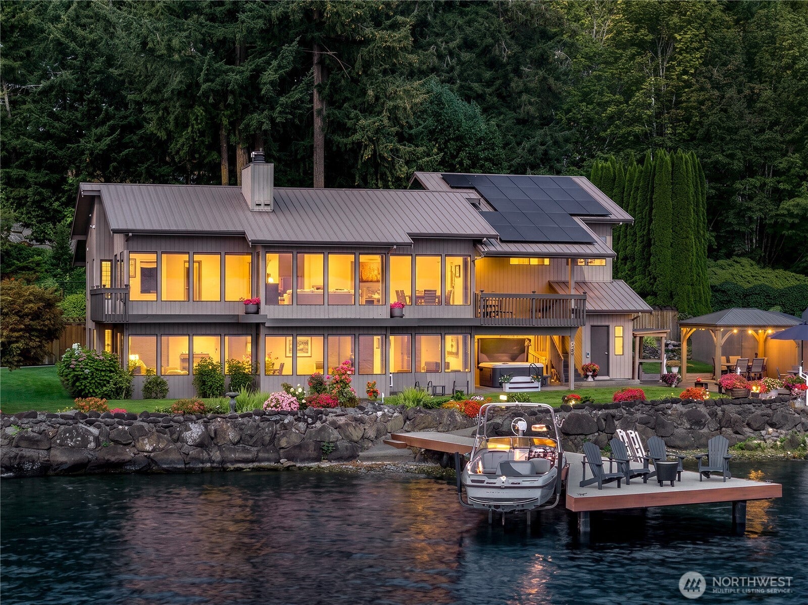 2825 E Lake Sammamish Parkway NE — photo