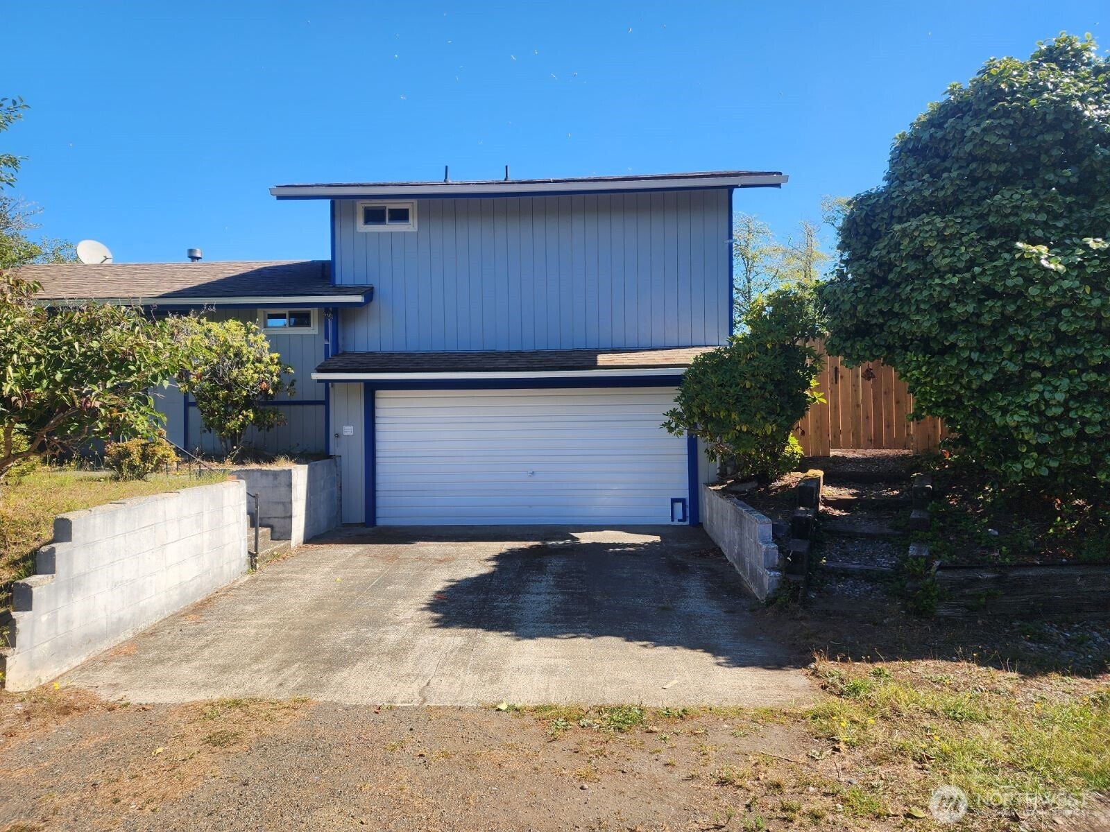 706 Wakina Loop SE — photo