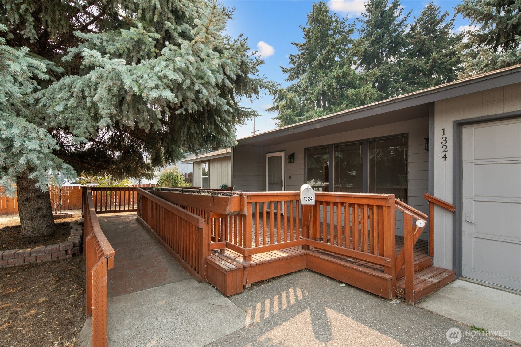 1324 Cascade Street — photo