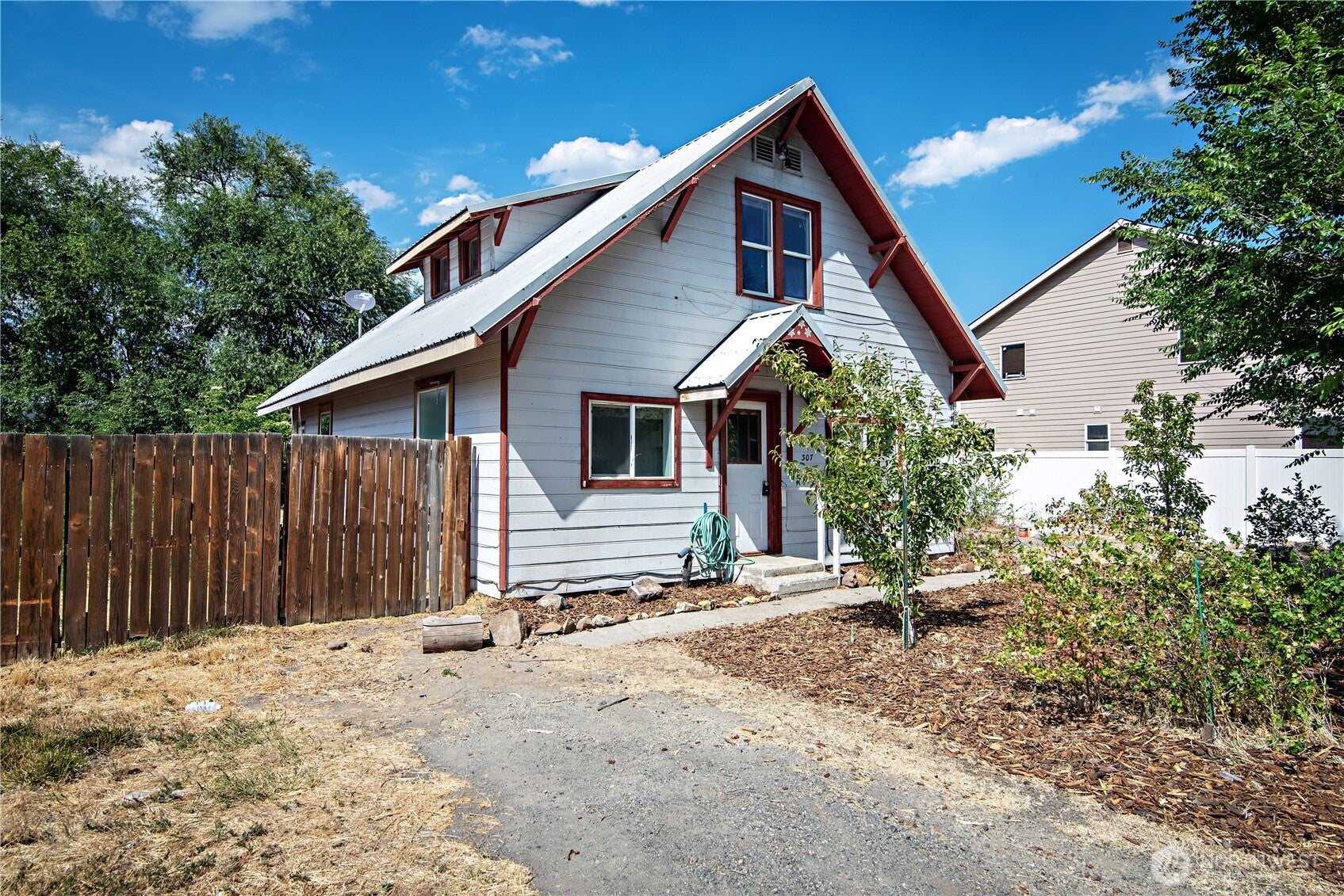 307 W 14th Avenue — photo