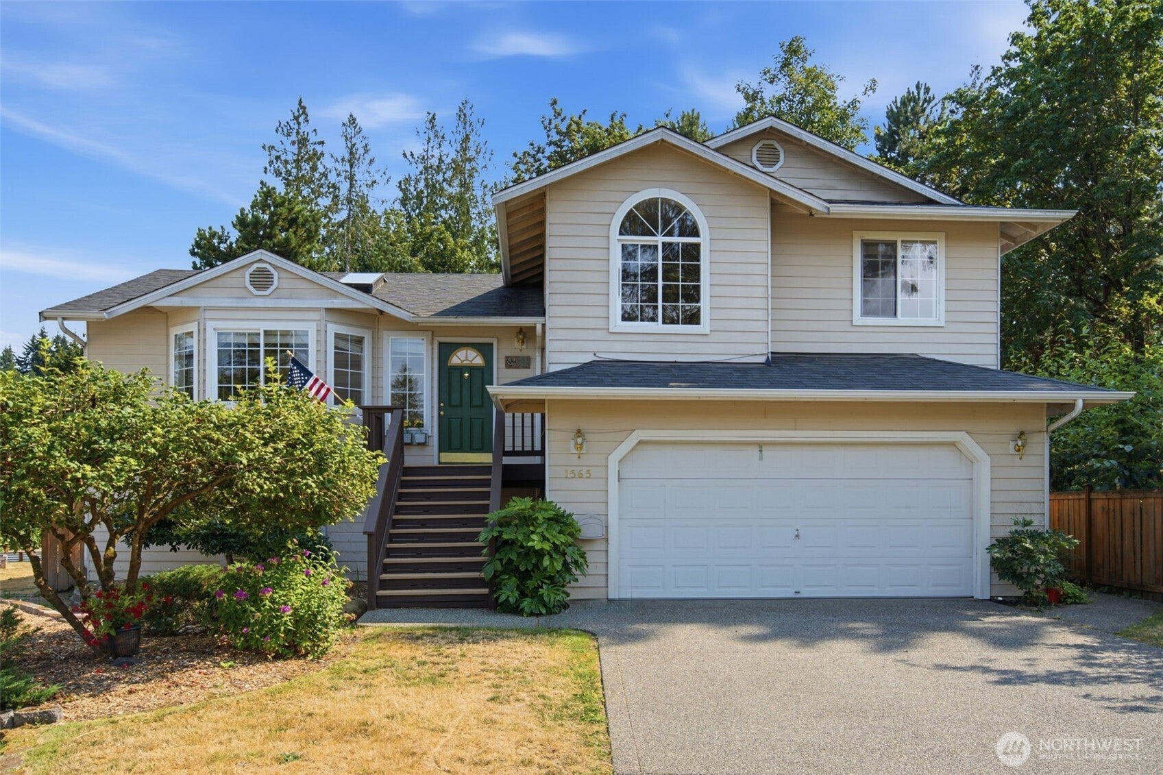 1565 Nordic Place — photo