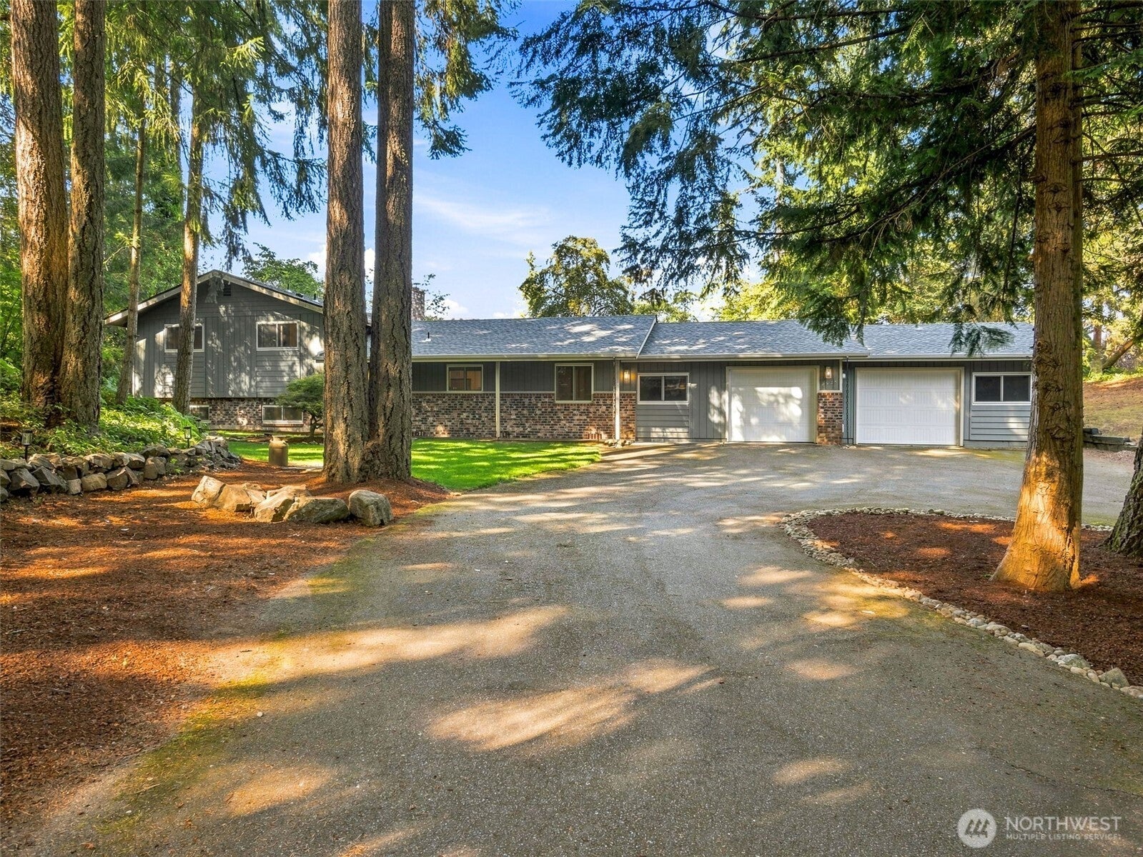8925 Timber Loop SE — photo