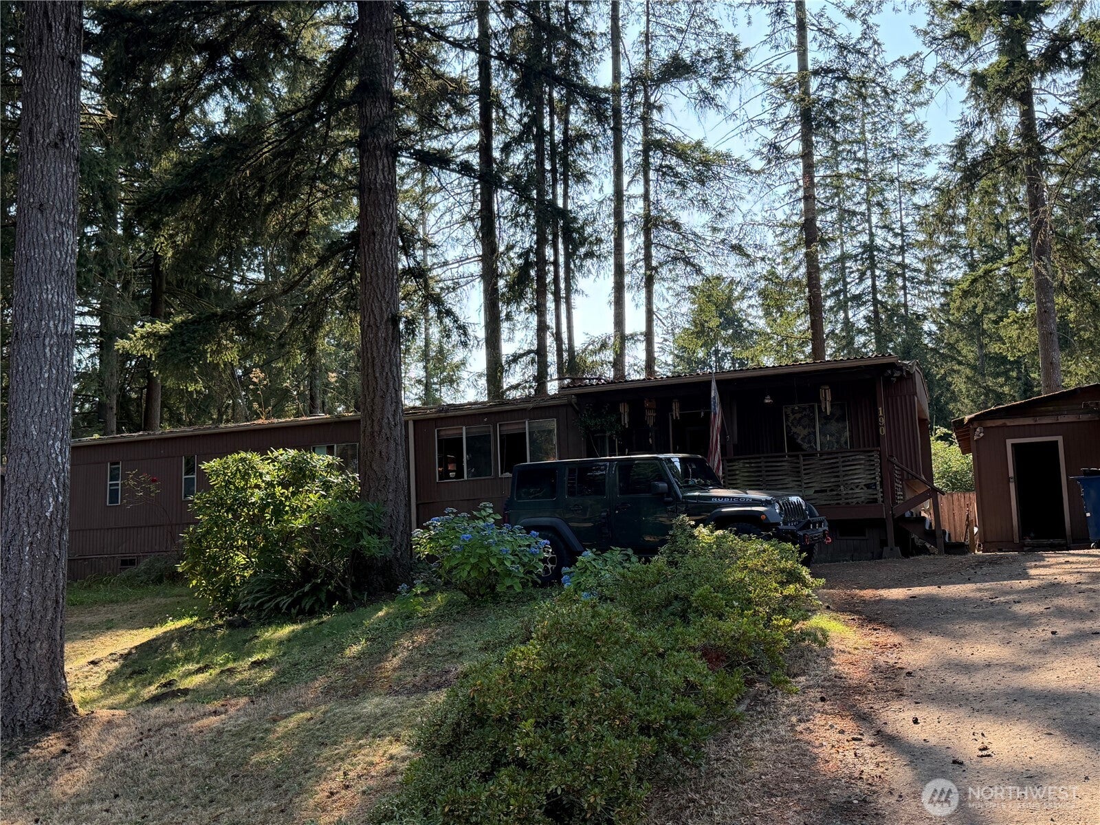 190 NE Caption Hook Drive — photo