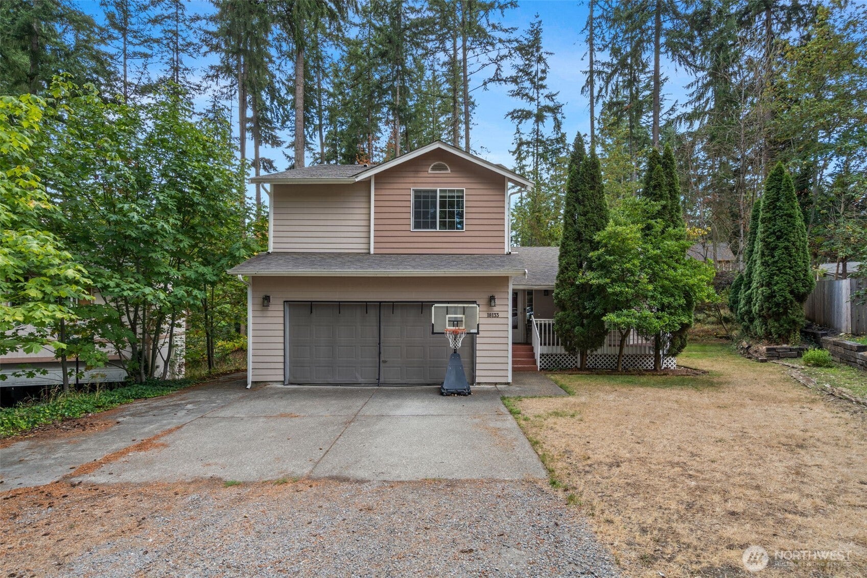 18133 Stoney Ct SE — photo