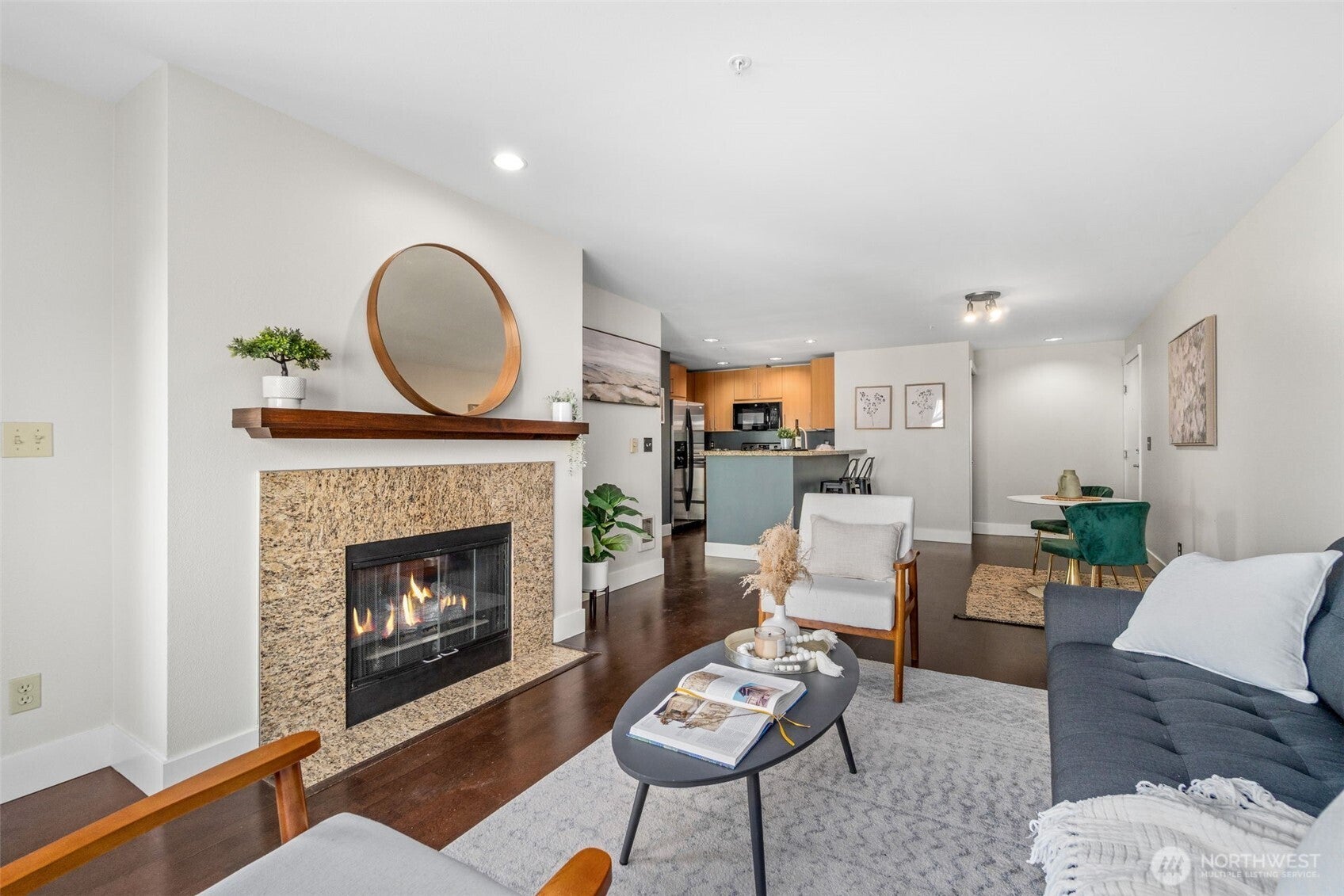 3202 SW Avalon Way 303 — photo